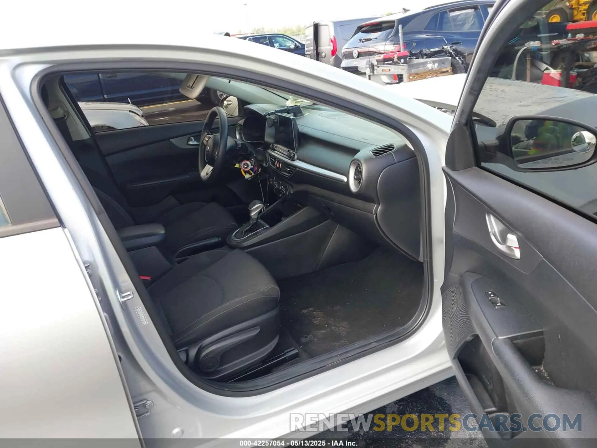 5 Фотография поврежденного автомобиля 3KPF24AD0ME334880 KIA FORTE 2021