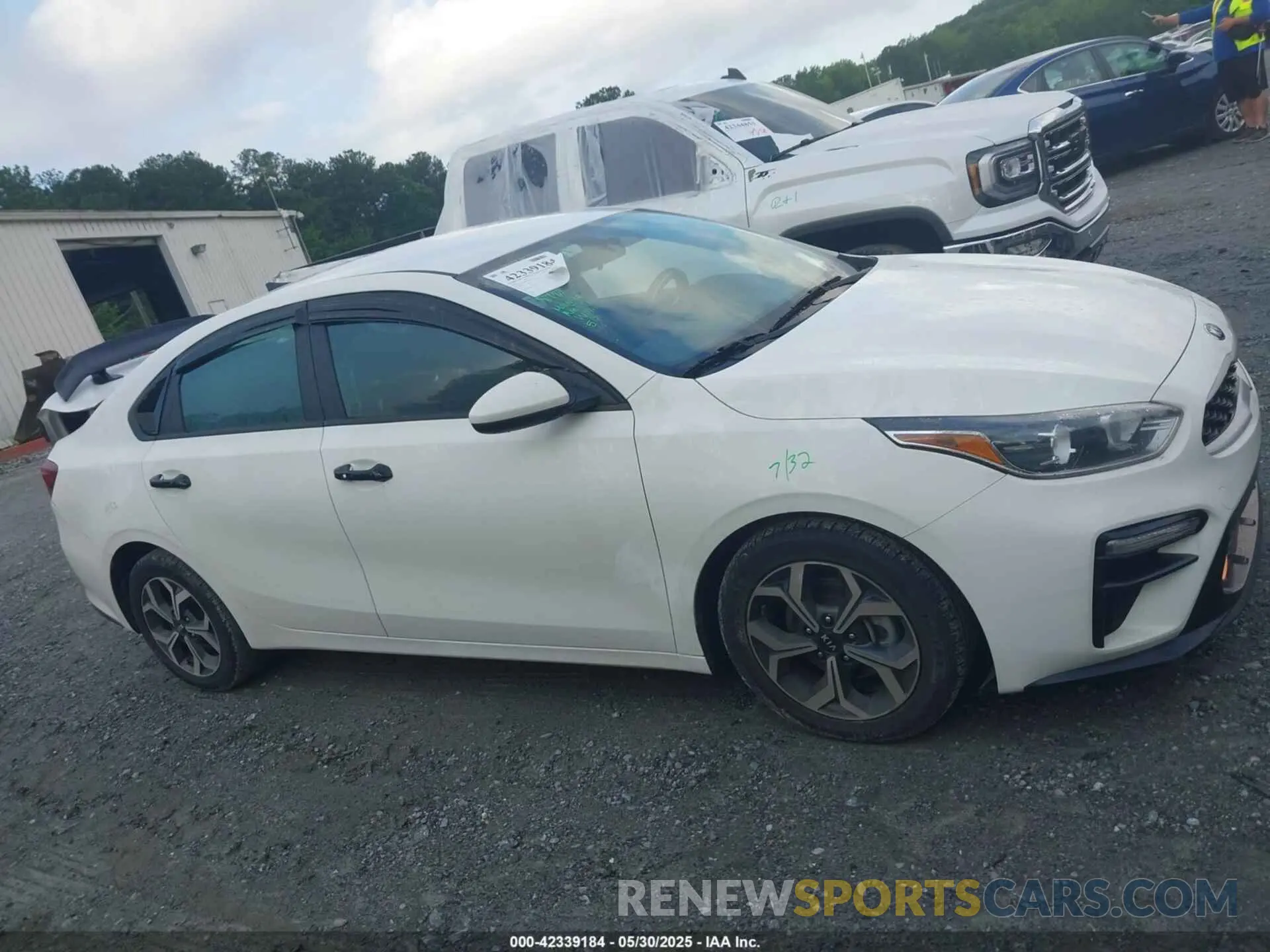 13 Photograph of a damaged car 3KPF24AD0ME349220 KIA FORTE 2021
