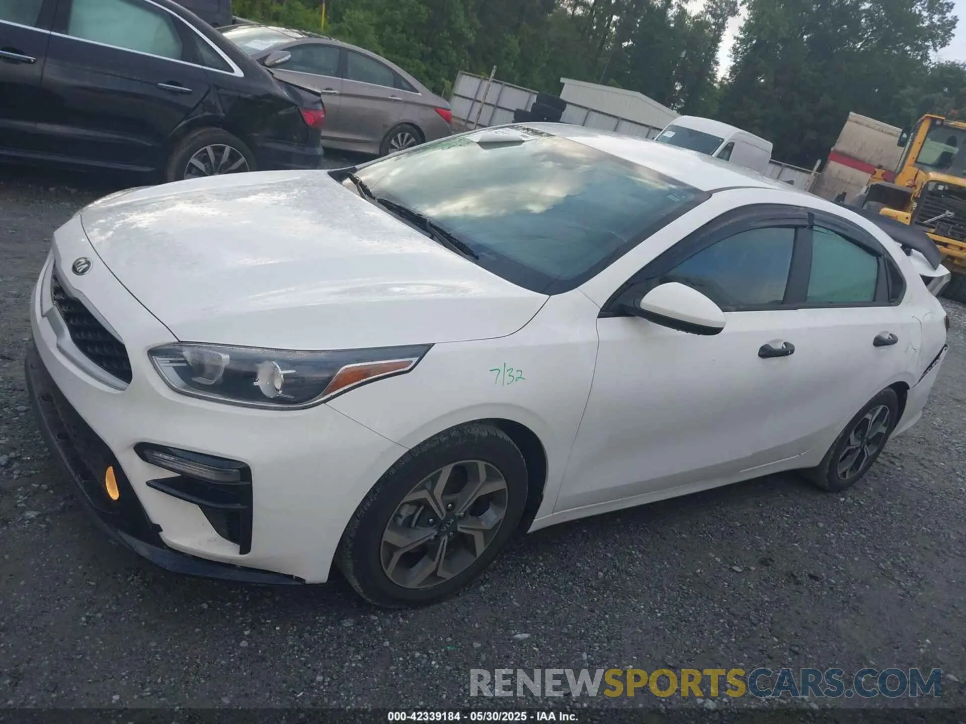 14 Photograph of a damaged car 3KPF24AD0ME349220 KIA FORTE 2021