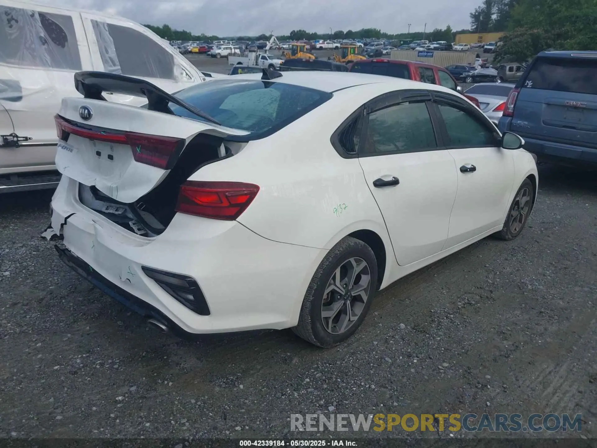 4 Photograph of a damaged car 3KPF24AD0ME349220 KIA FORTE 2021