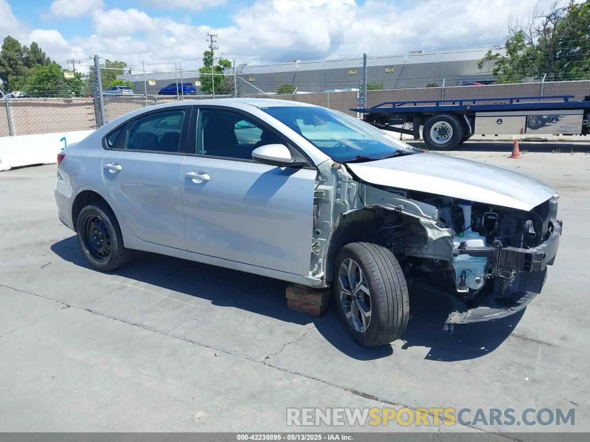 1 Photograph of a damaged car 3KPF24AD0ME349234 KIA FORTE 2021