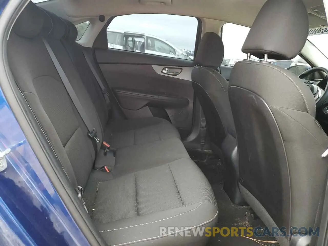 10 Фотография поврежденного автомобиля 3KPF24AD0ME360167 KIA FORTE 2021
