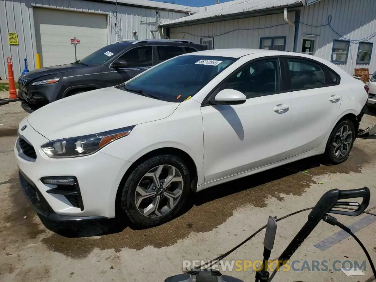 1 Photograph of a damaged car 3KPF24AD0ME360671 KIA FORTE 2021