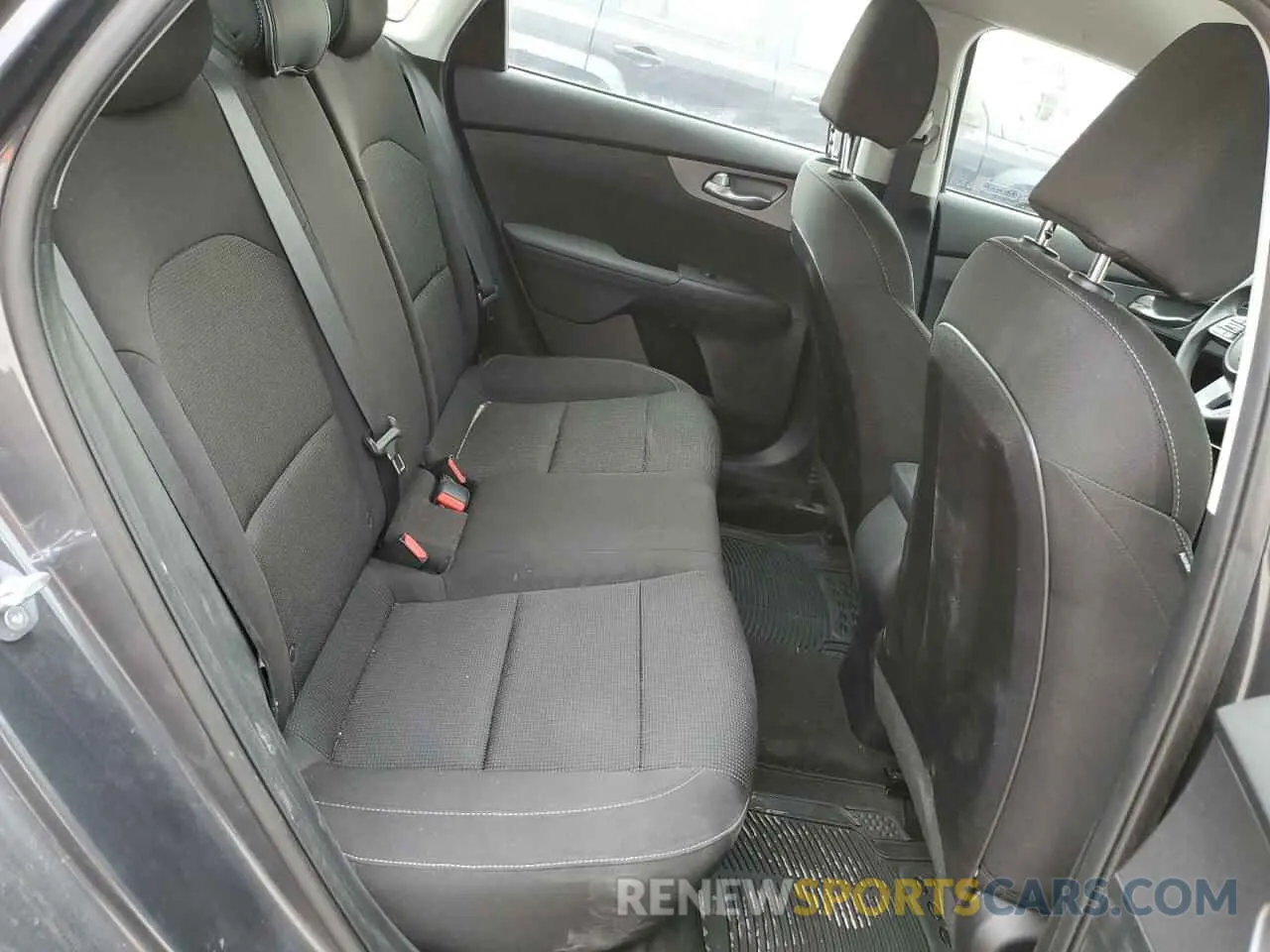 10 Фотография поврежденного автомобиля 3KPF24AD0ME361223 KIA FORTE 2021