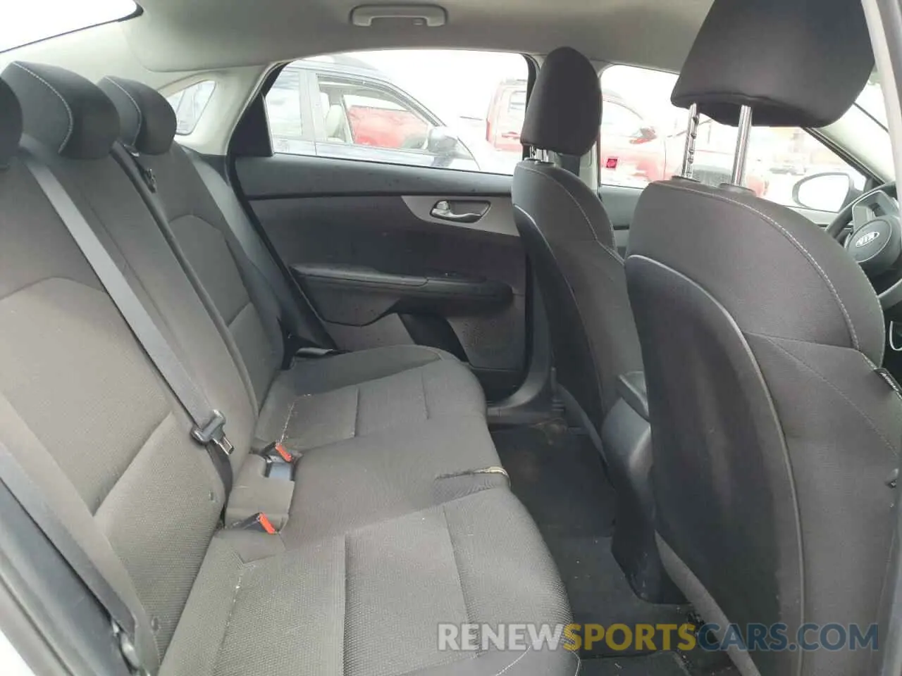 10 Фотография поврежденного автомобиля 3KPF24AD0ME403504 KIA FORTE 2021