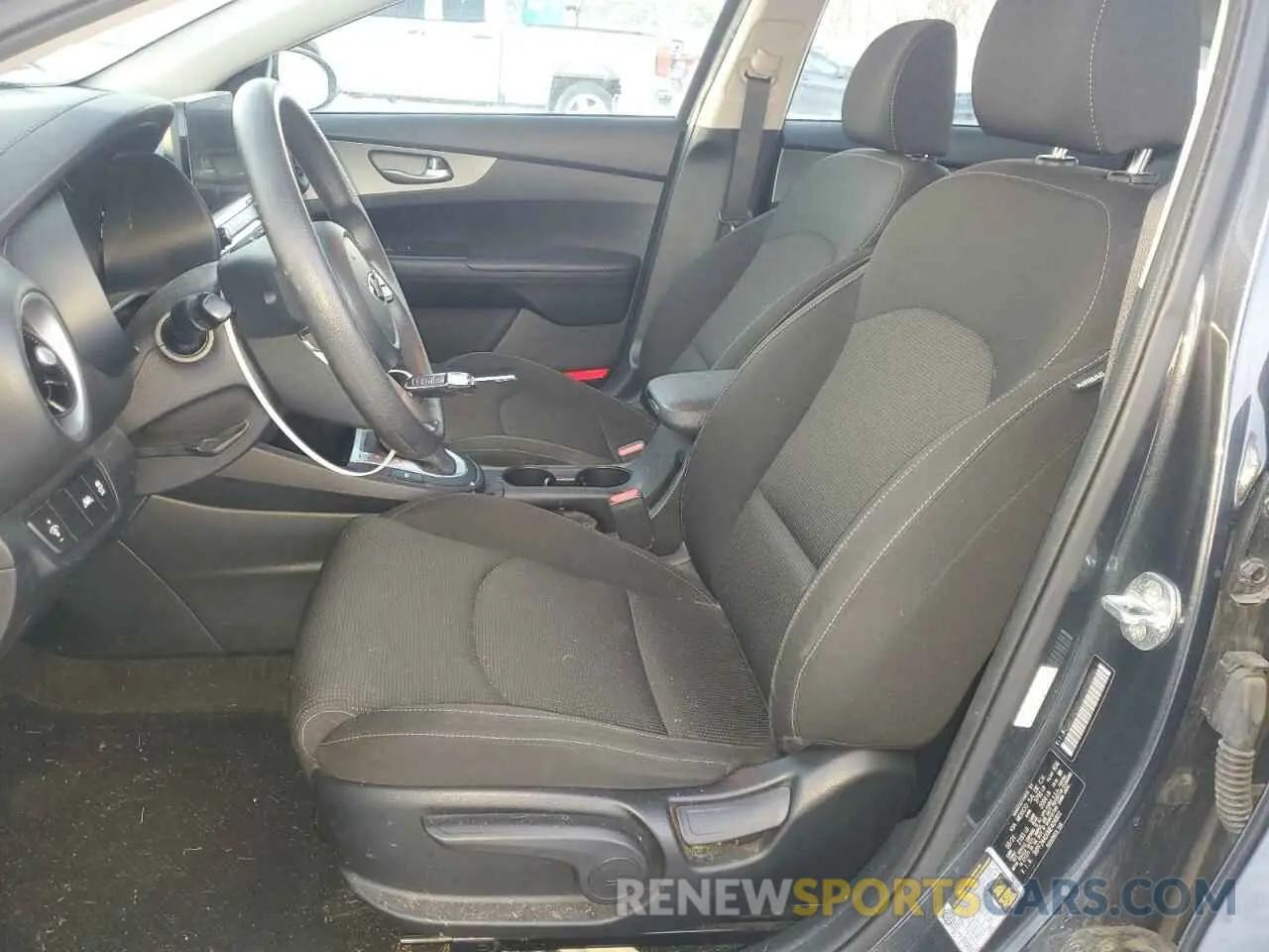 7 Фотография поврежденного автомобиля 3KPF24AD0ME404801 KIA FORTE 2021