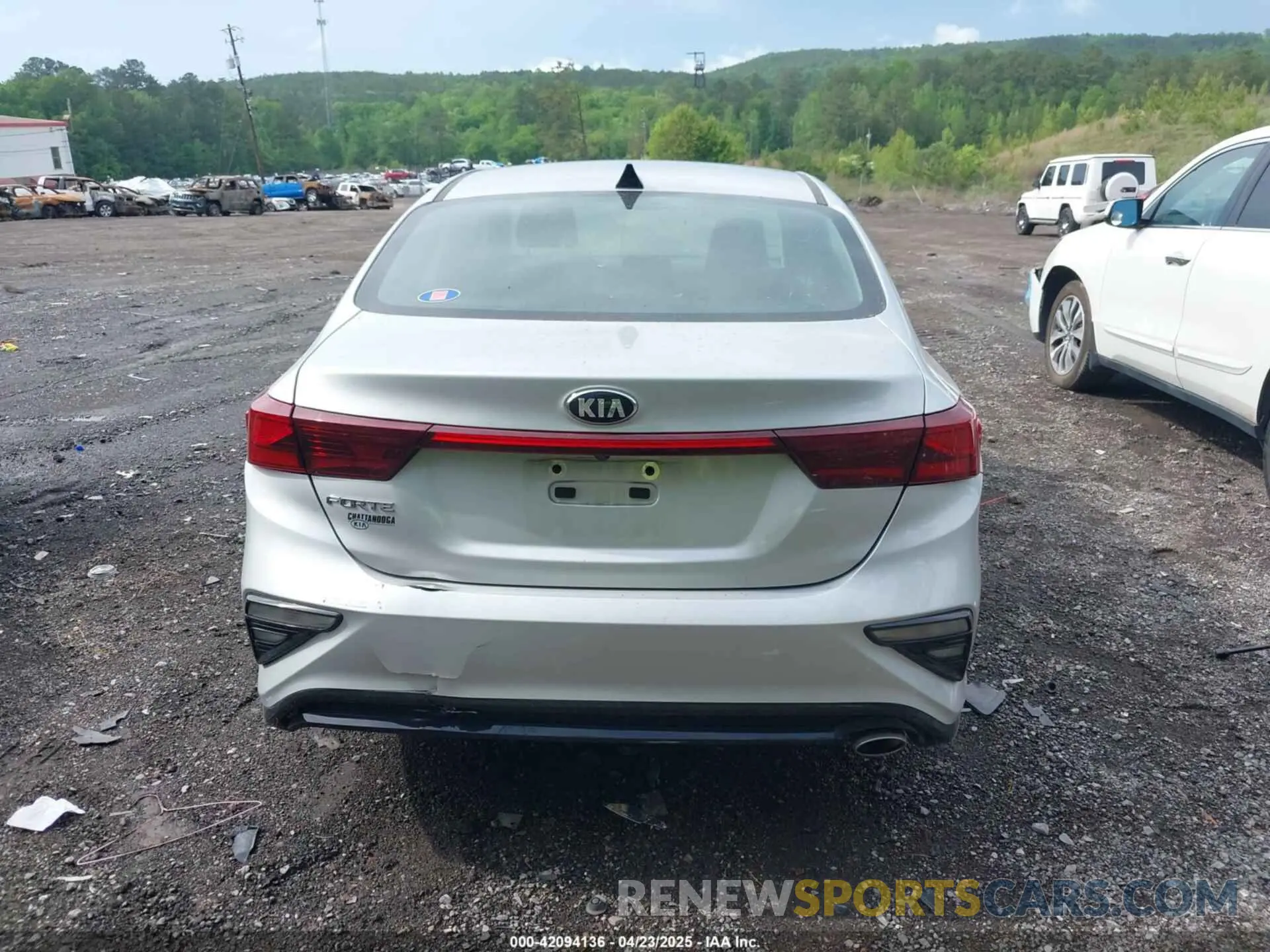 16 Photograph of a damaged car 3KPF24AD1ME290811 KIA FORTE 2021