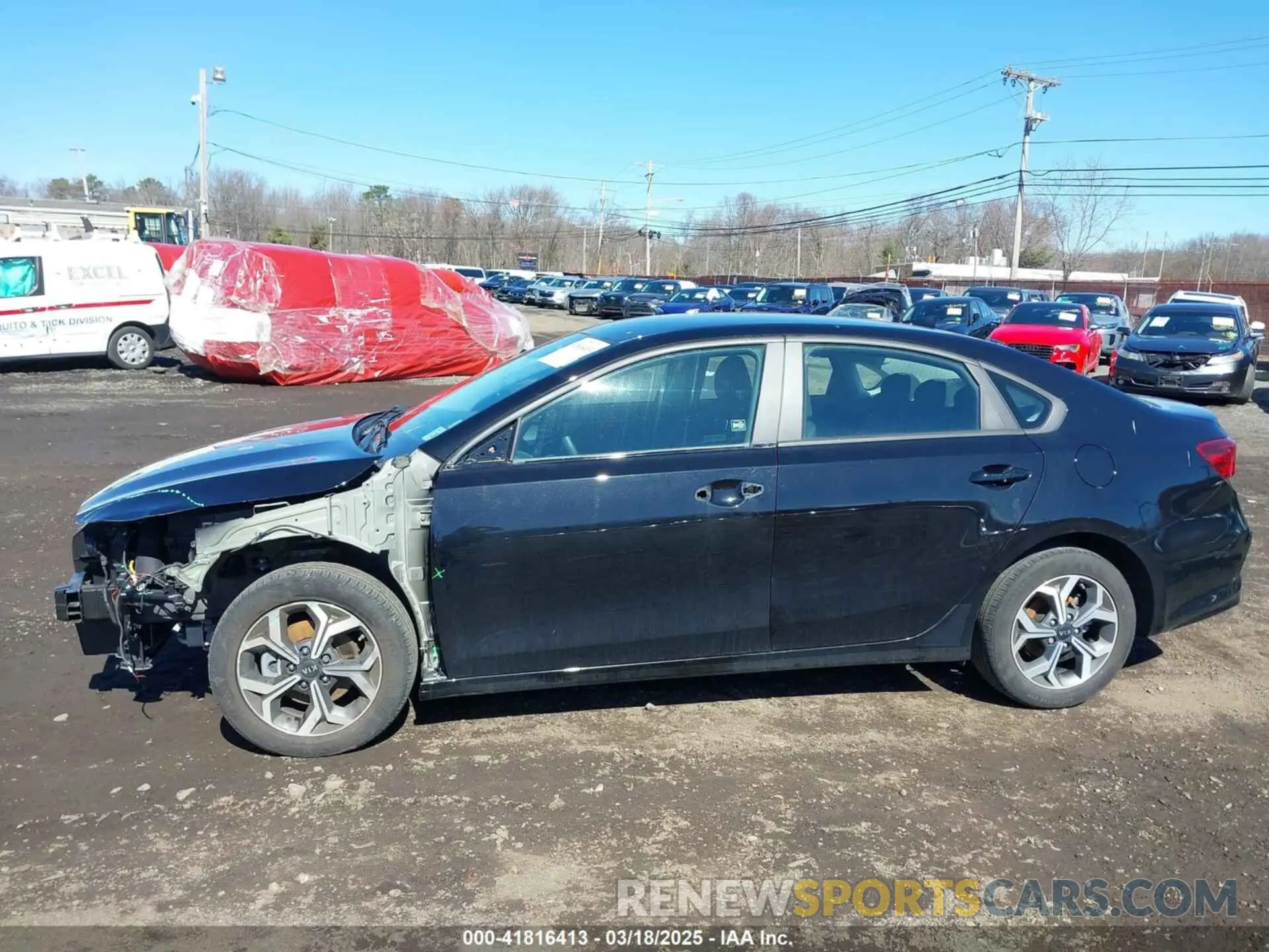 17 Photograph of a damaged car 3KPF24AD1ME326593 KIA FORTE 2021