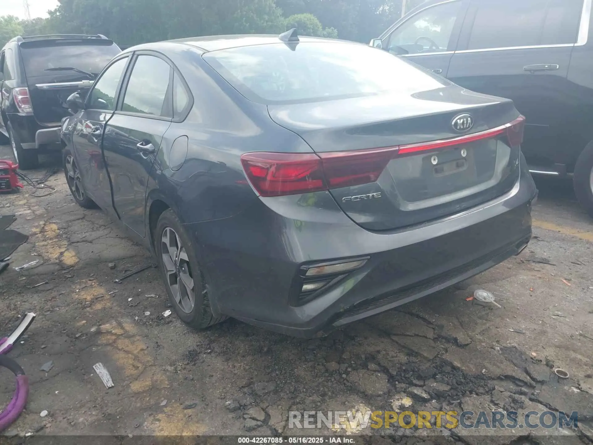 3 Фотография поврежденного автомобиля 3KPF24AD1ME345709 KIA FORTE 2021