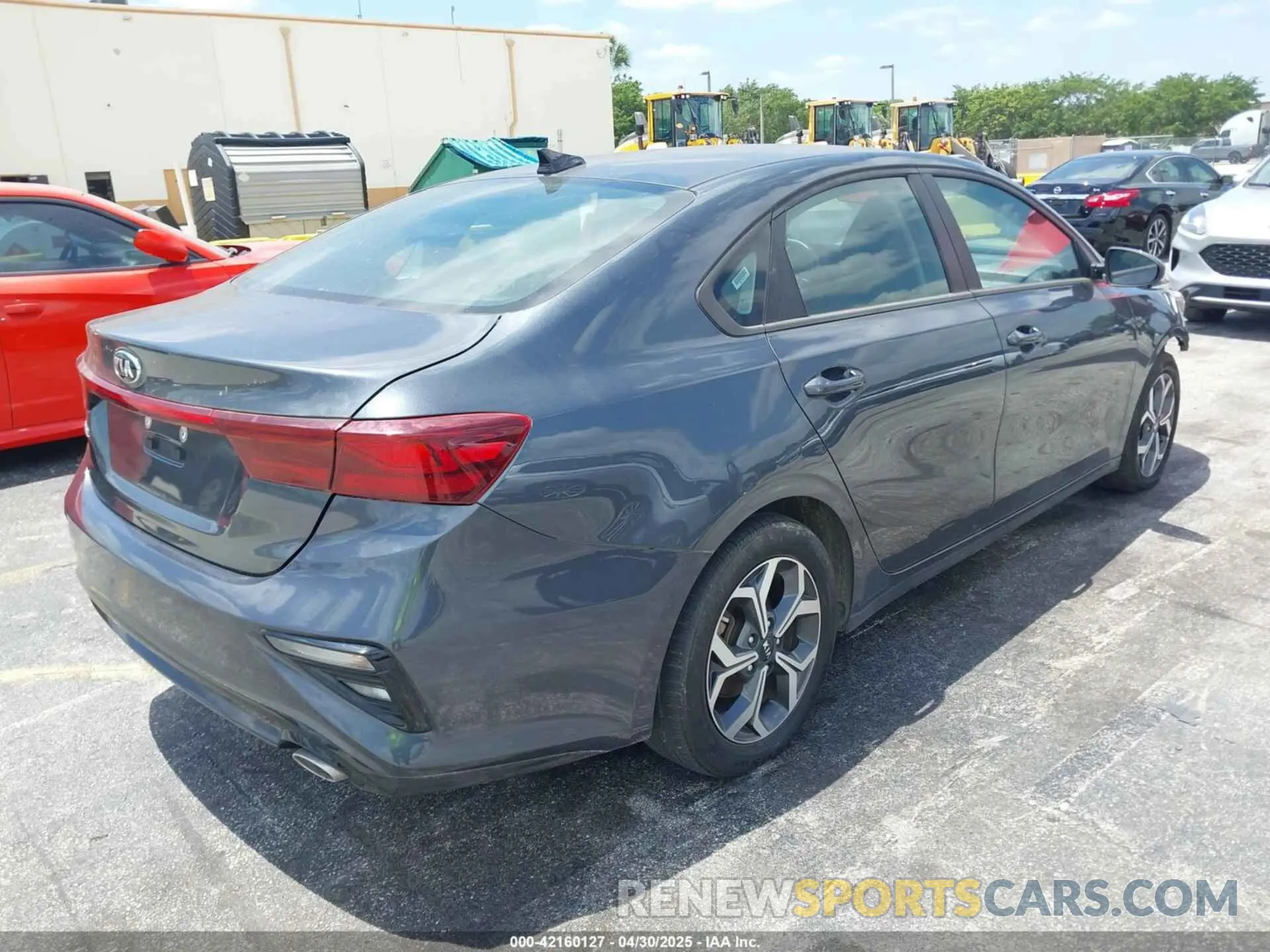 4 Фотография поврежденного автомобиля 3KPF24AD1ME353955 KIA FORTE 2021
