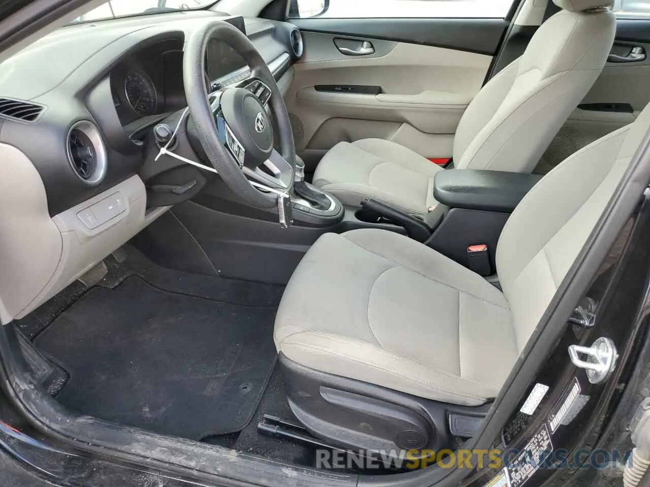 7 Фотография поврежденного автомобиля 3KPF24AD1ME365135 KIA FORTE 2021