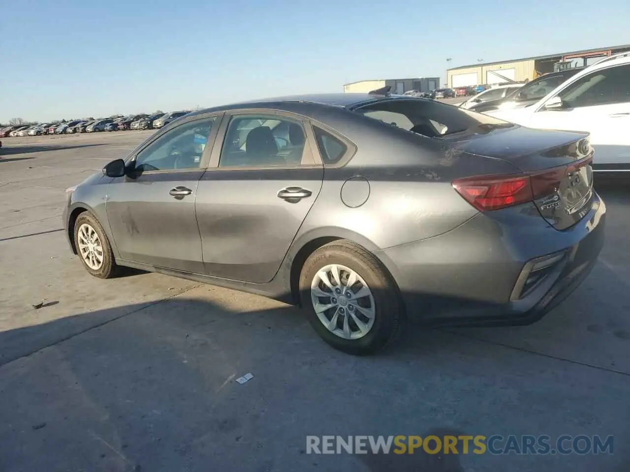 2 Фотография поврежденного автомобиля 3KPF24AD1ME368505 KIA FORTE 2021