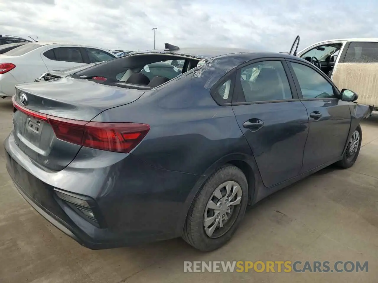 3 Фотография поврежденного автомобиля 3KPF24AD1ME368505 KIA FORTE 2021