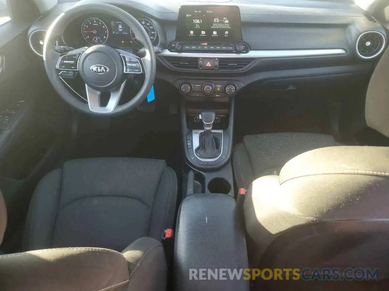 8 Фотография поврежденного автомобиля 3KPF24AD1ME368505 KIA FORTE 2021