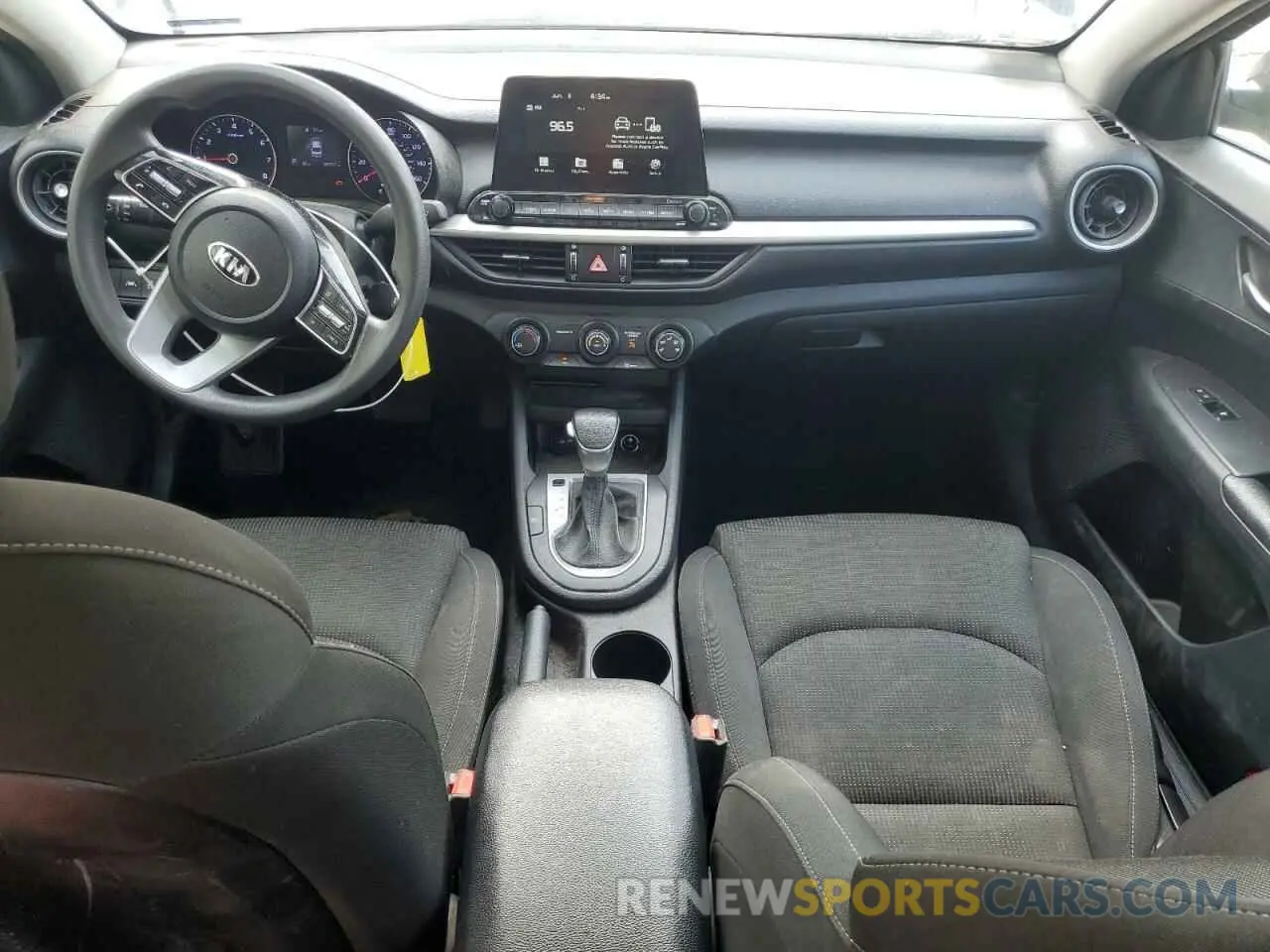 8 Фотография поврежденного автомобиля 3KPF24AD1ME384073 KIA FORTE 2021