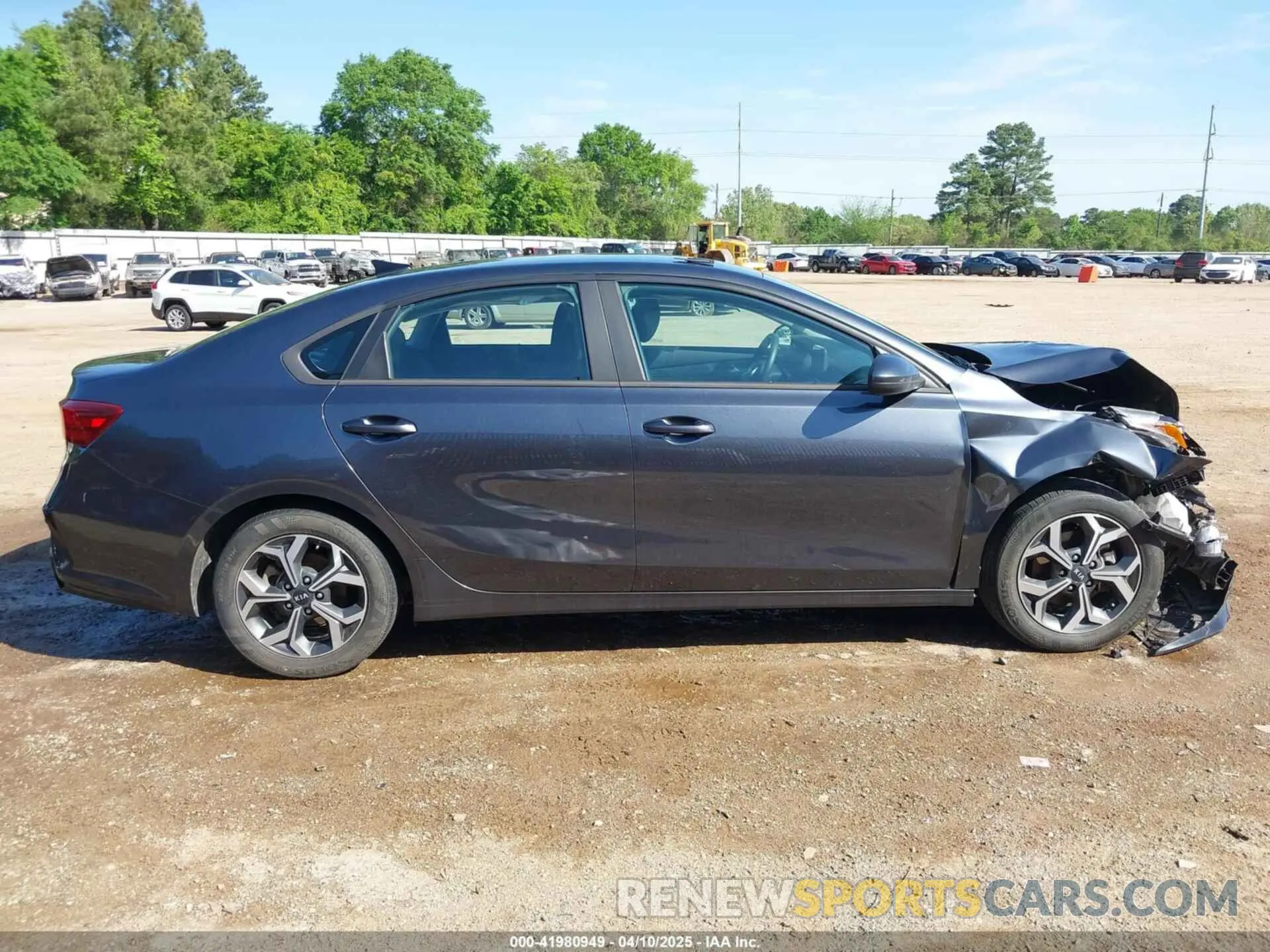 14 Photograph of a damaged car 3KPF24AD2ME273774 KIA FORTE 2021