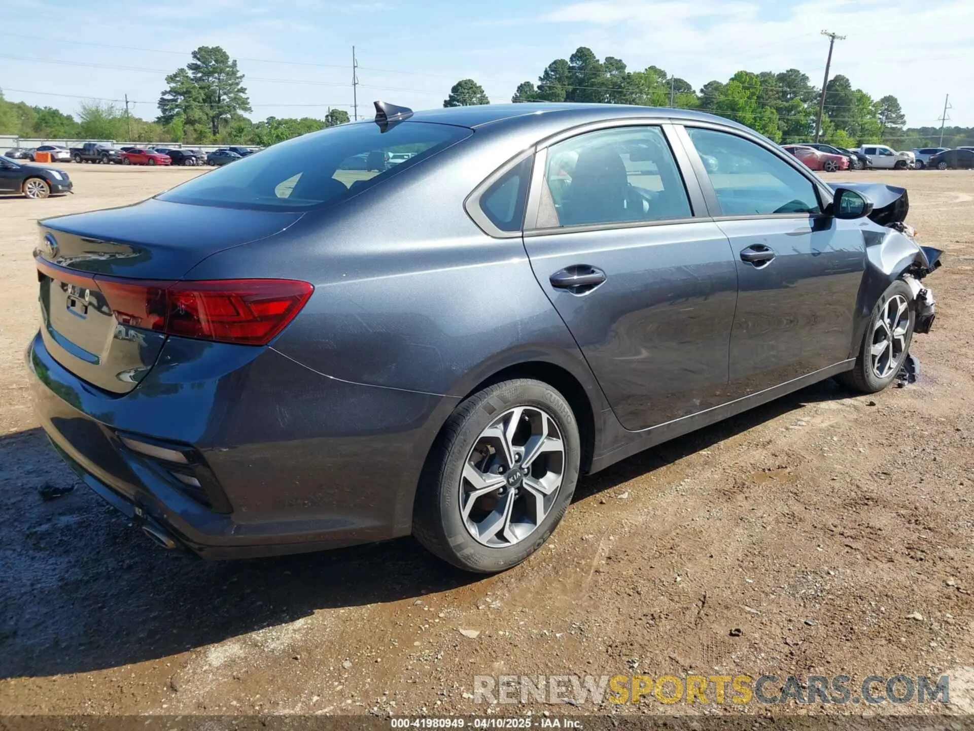 4 Photograph of a damaged car 3KPF24AD2ME273774 KIA FORTE 2021