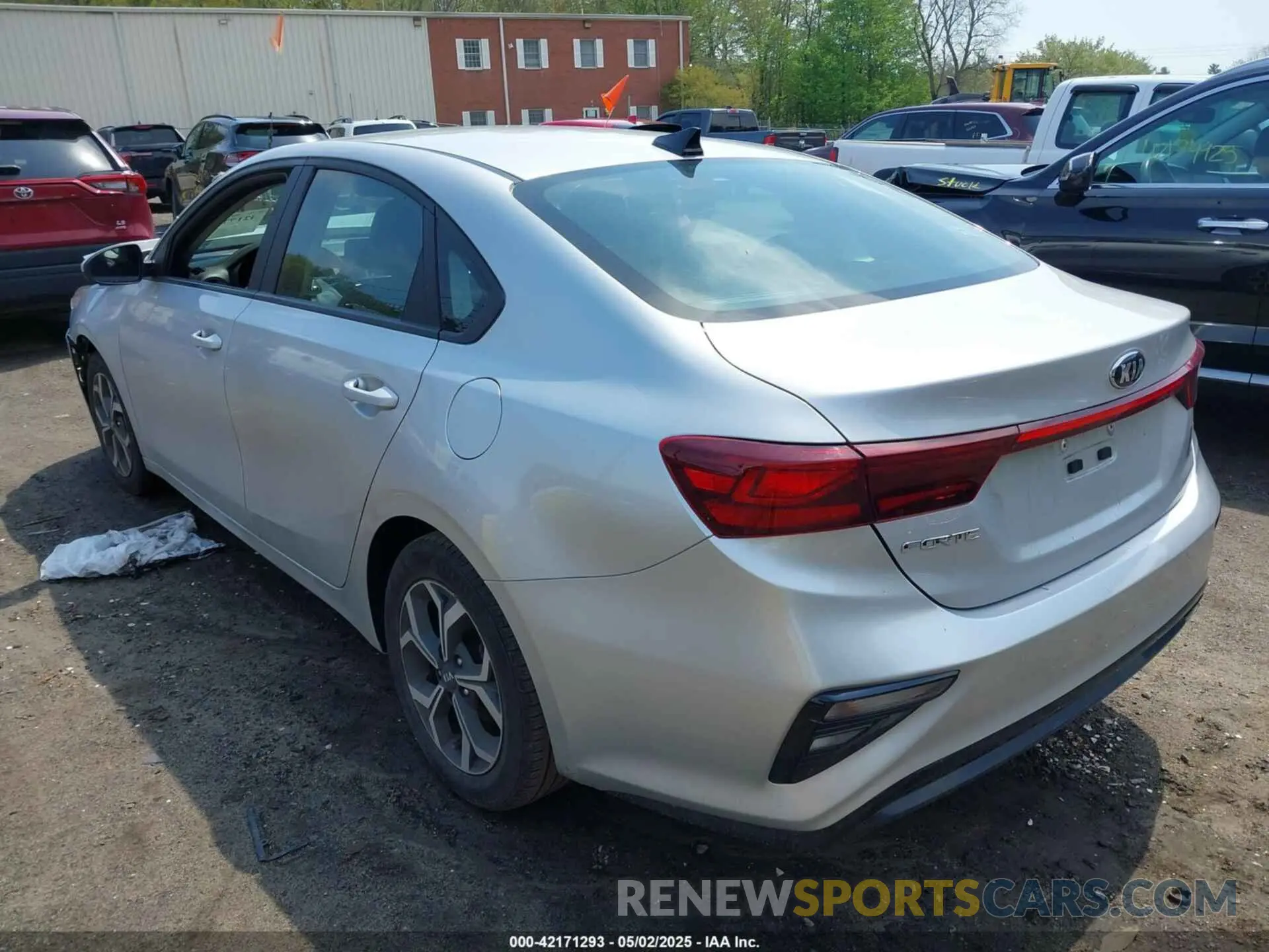 3 Фотография поврежденного автомобиля 3KPF24AD2ME333097 KIA FORTE 2021