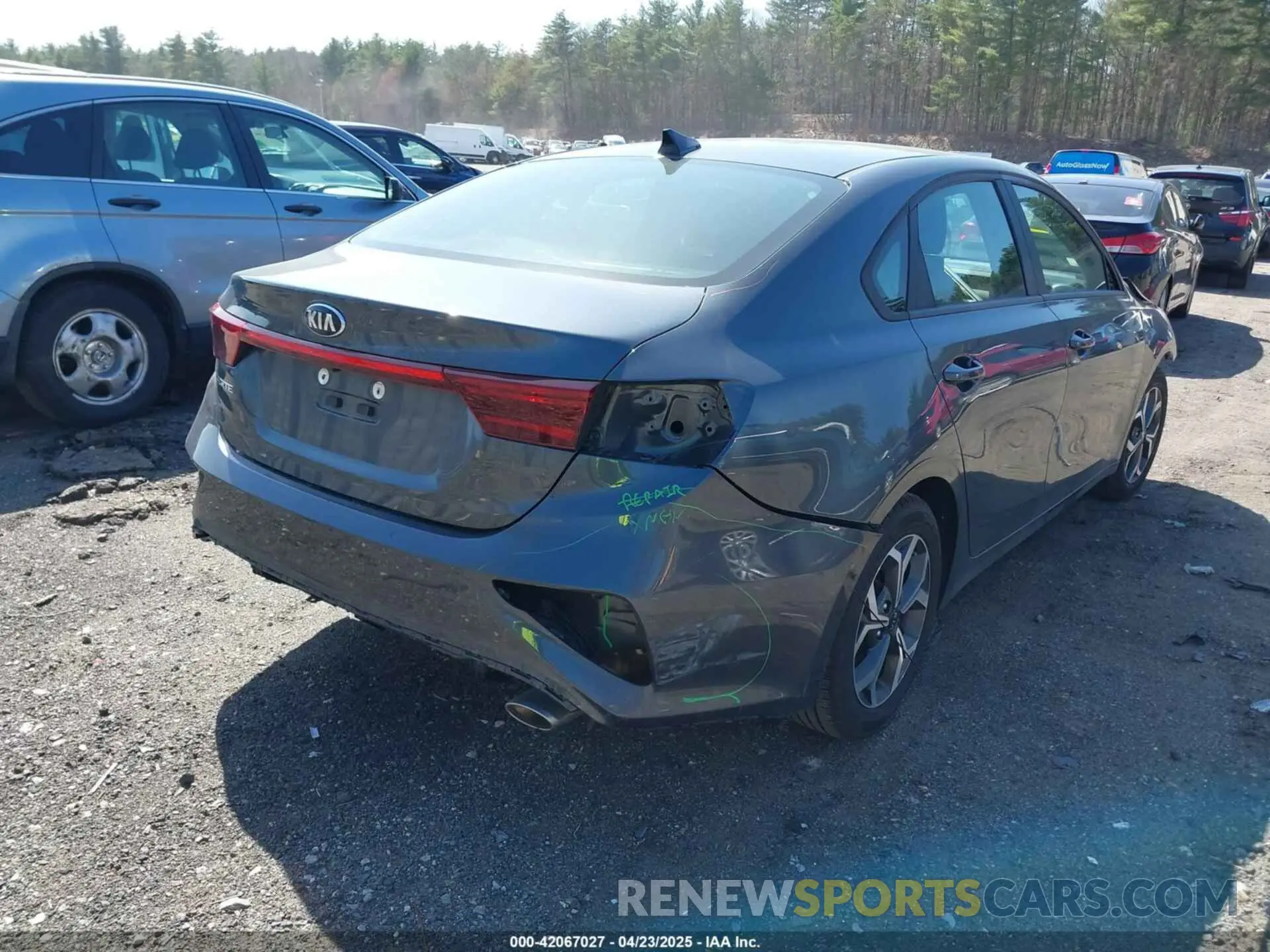 4 Фотография поврежденного автомобиля 3KPF24AD2ME334010 KIA FORTE 2021