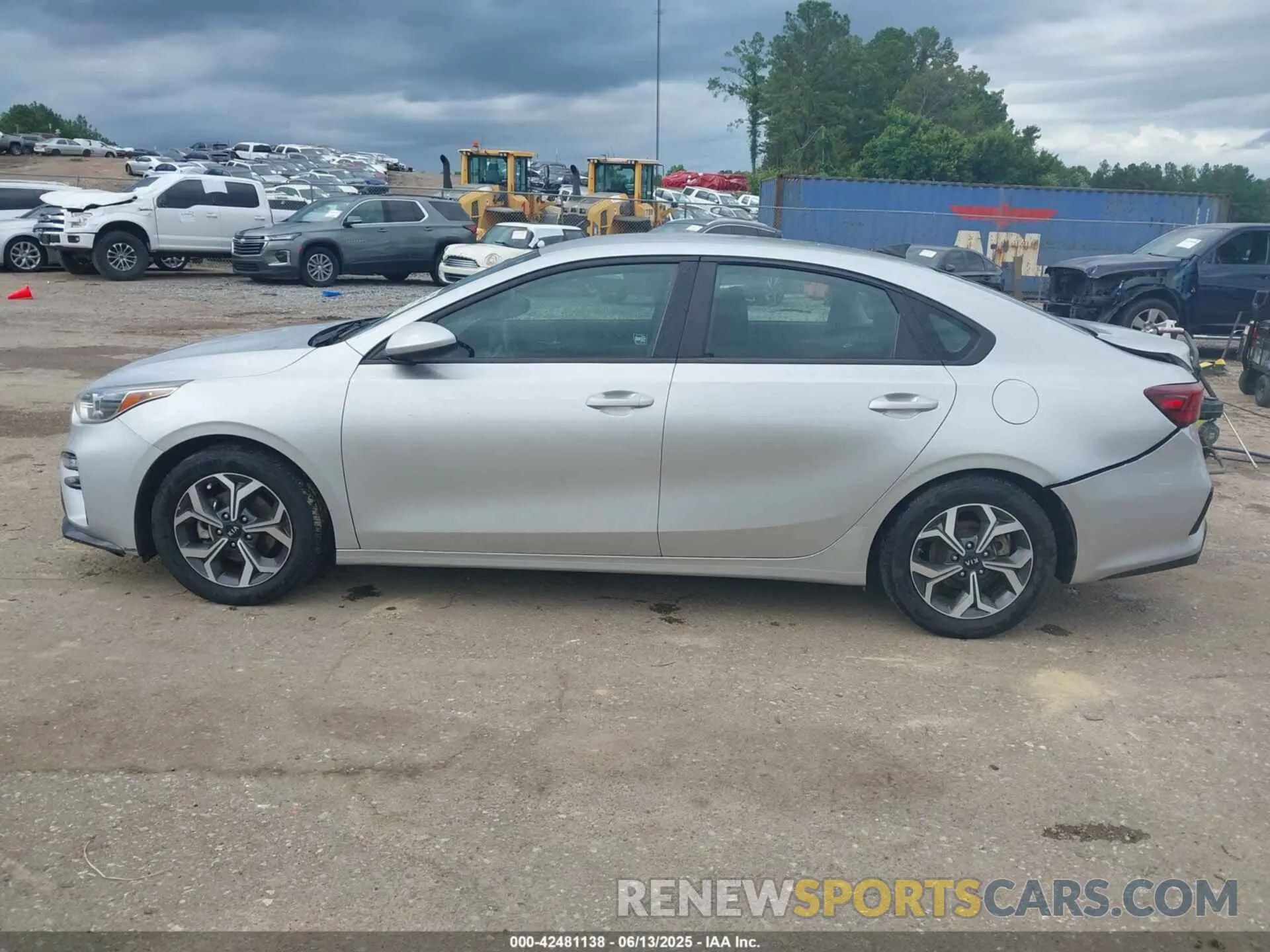 14 Фотография поврежденного автомобиля 3KPF24AD2ME335173 KIA FORTE 2021
