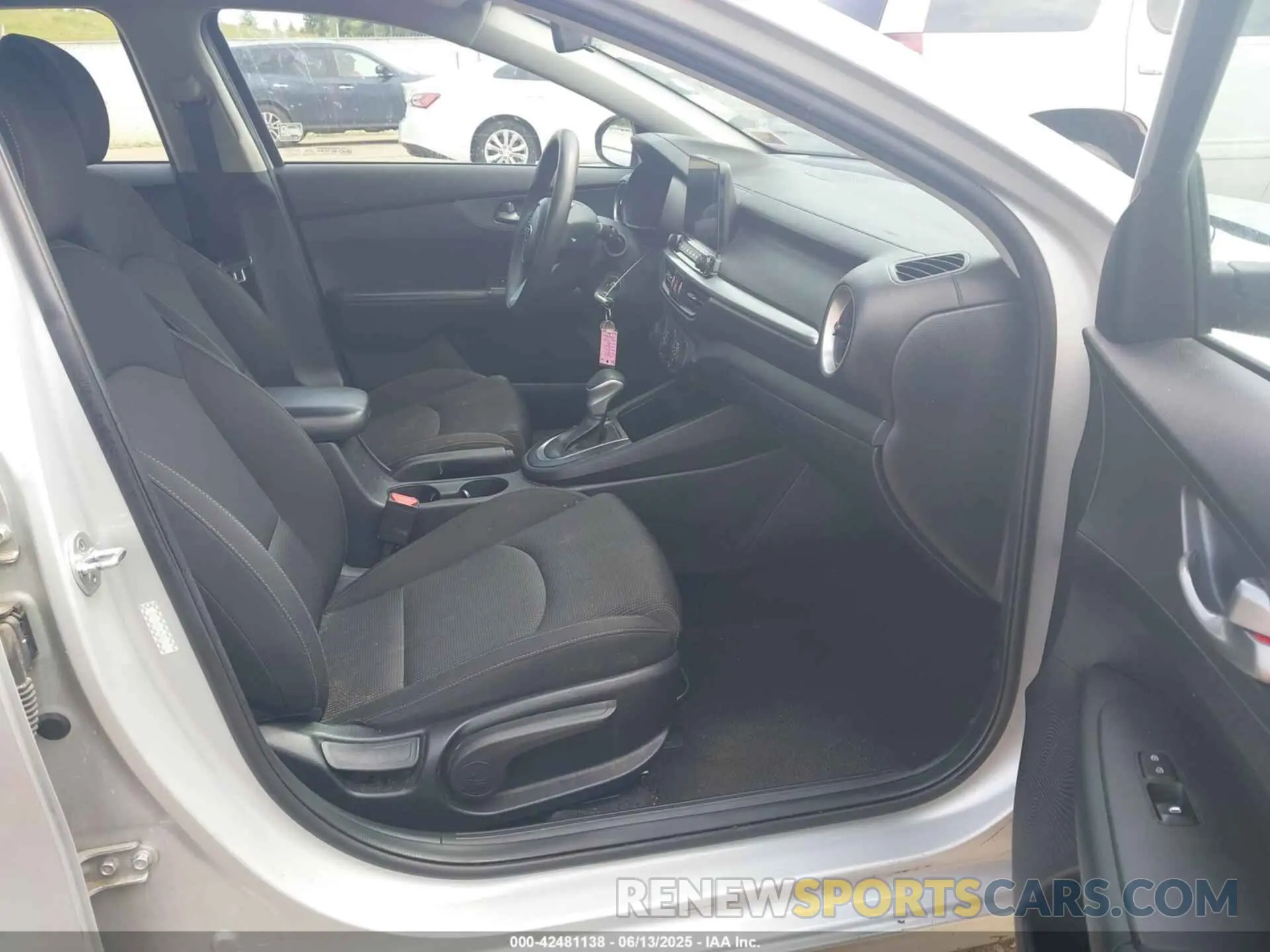 5 Фотография поврежденного автомобиля 3KPF24AD2ME335173 KIA FORTE 2021