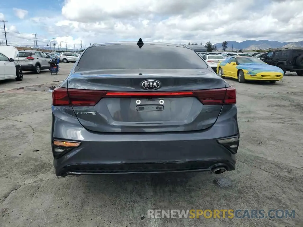 6 Photograph of a damaged car 3KPF24AD2ME335576 KIA FORTE 2021