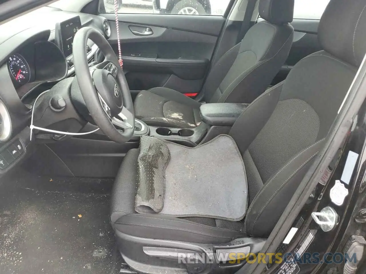 7 Фотография поврежденного автомобиля 3KPF24AD2ME348179 KIA FORTE 2021