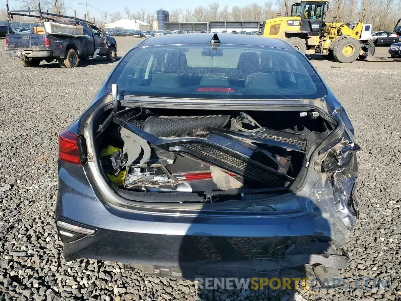 6 Photograph of a damaged car 3KPF24AD2ME355035 KIA FORTE 2021