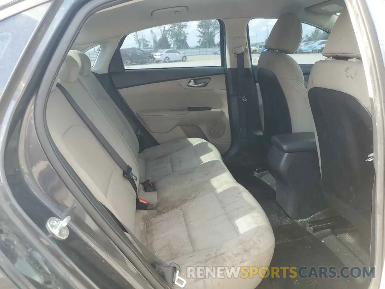 10 Фотография поврежденного автомобиля 3KPF24AD2ME380789 KIA FORTE 2021