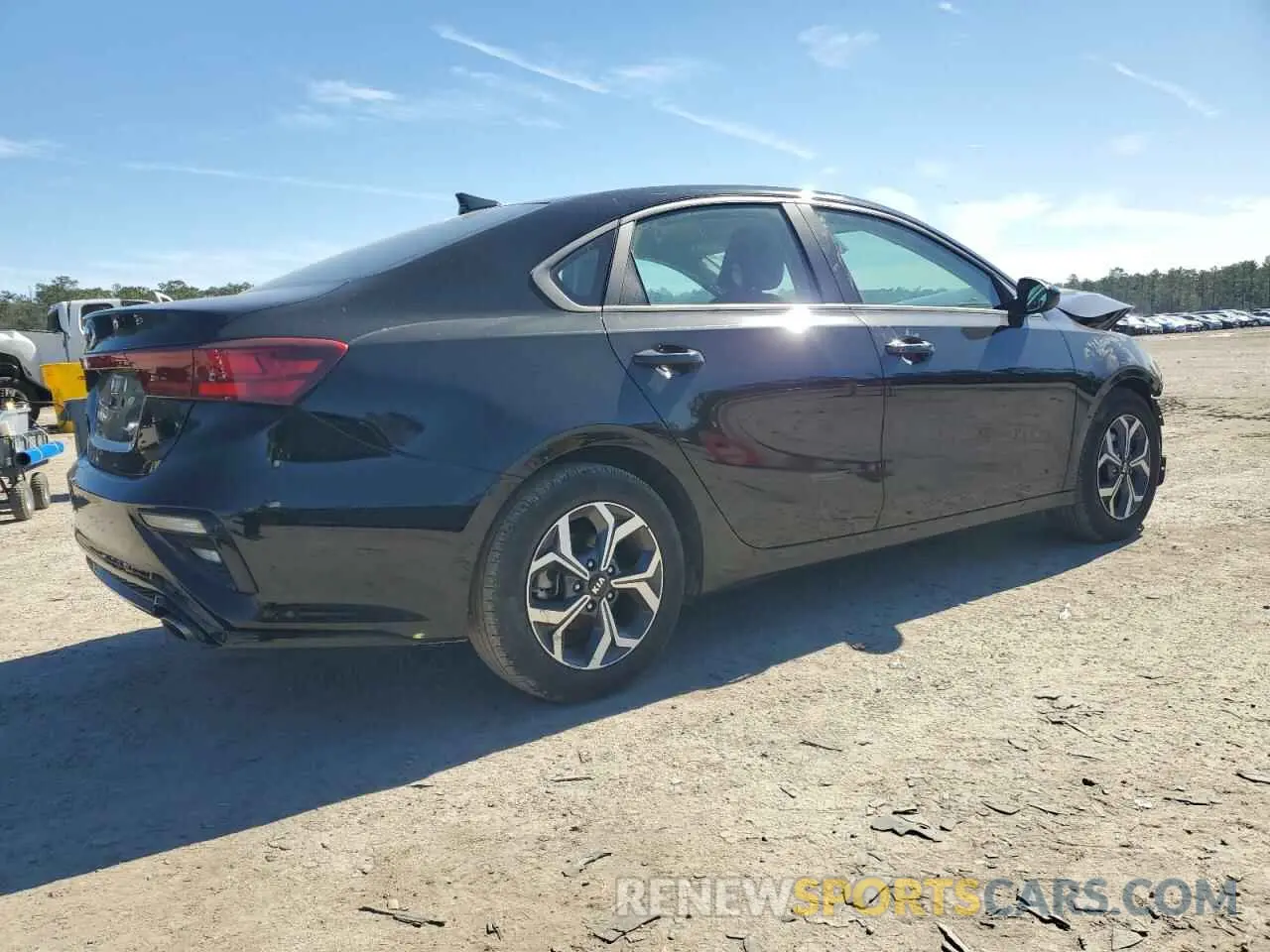 3 Фотография поврежденного автомобиля 3KPF24AD2ME382929 KIA FORTE 2021