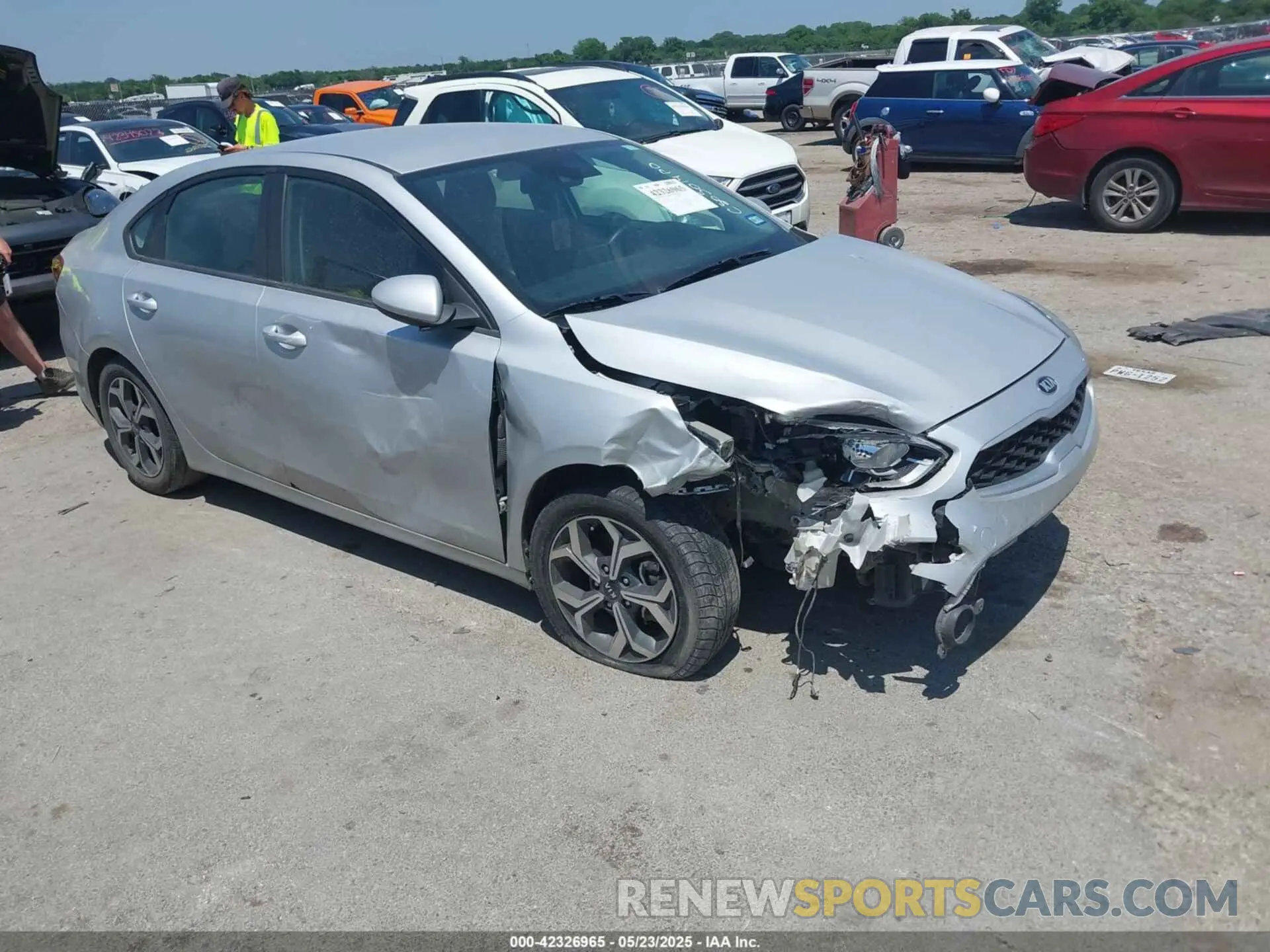 1 Photograph of a damaged car 3KPF24AD2ME383398 KIA FORTE 2021
