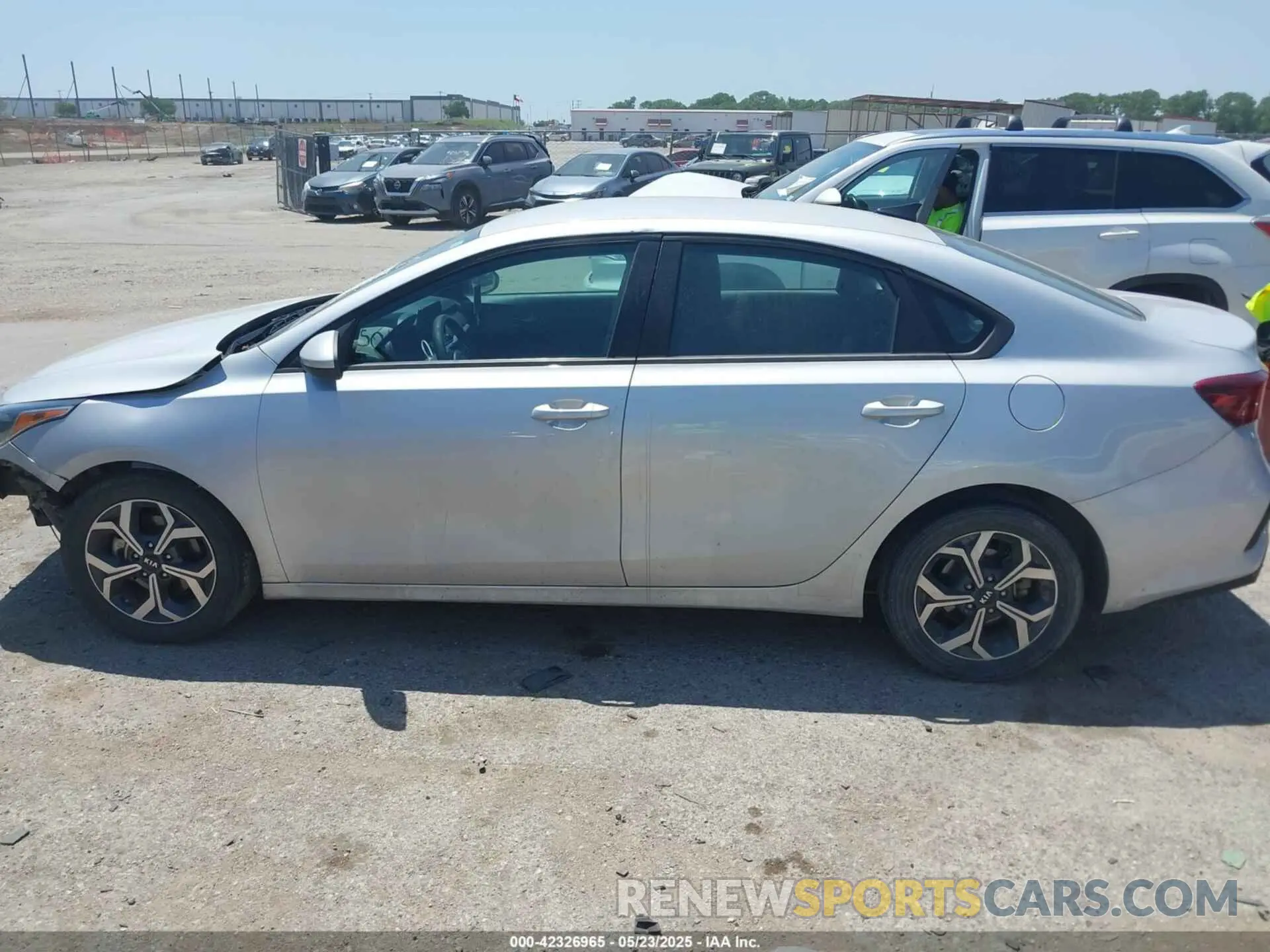 15 Photograph of a damaged car 3KPF24AD2ME383398 KIA FORTE 2021