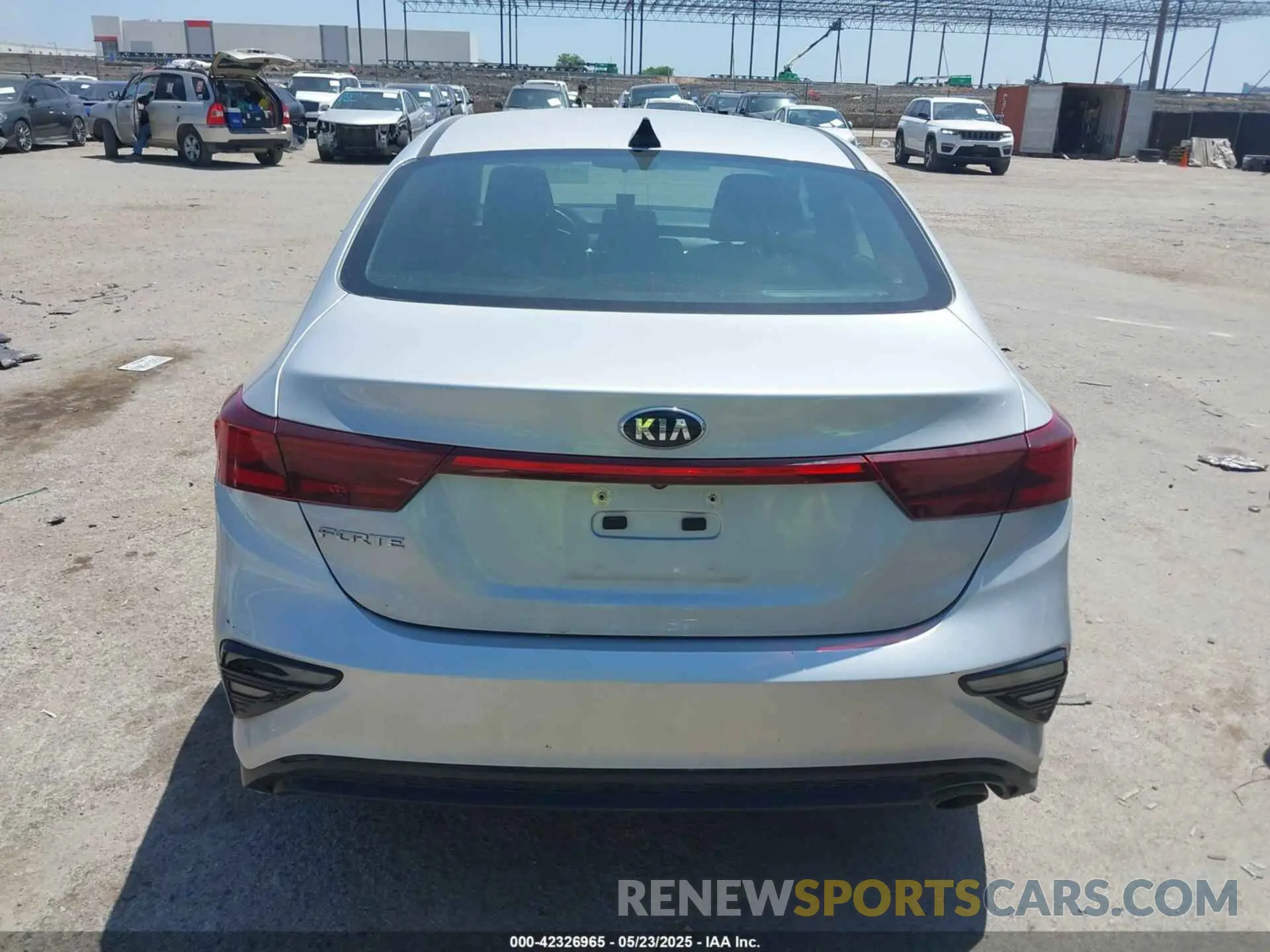 17 Photograph of a damaged car 3KPF24AD2ME383398 KIA FORTE 2021