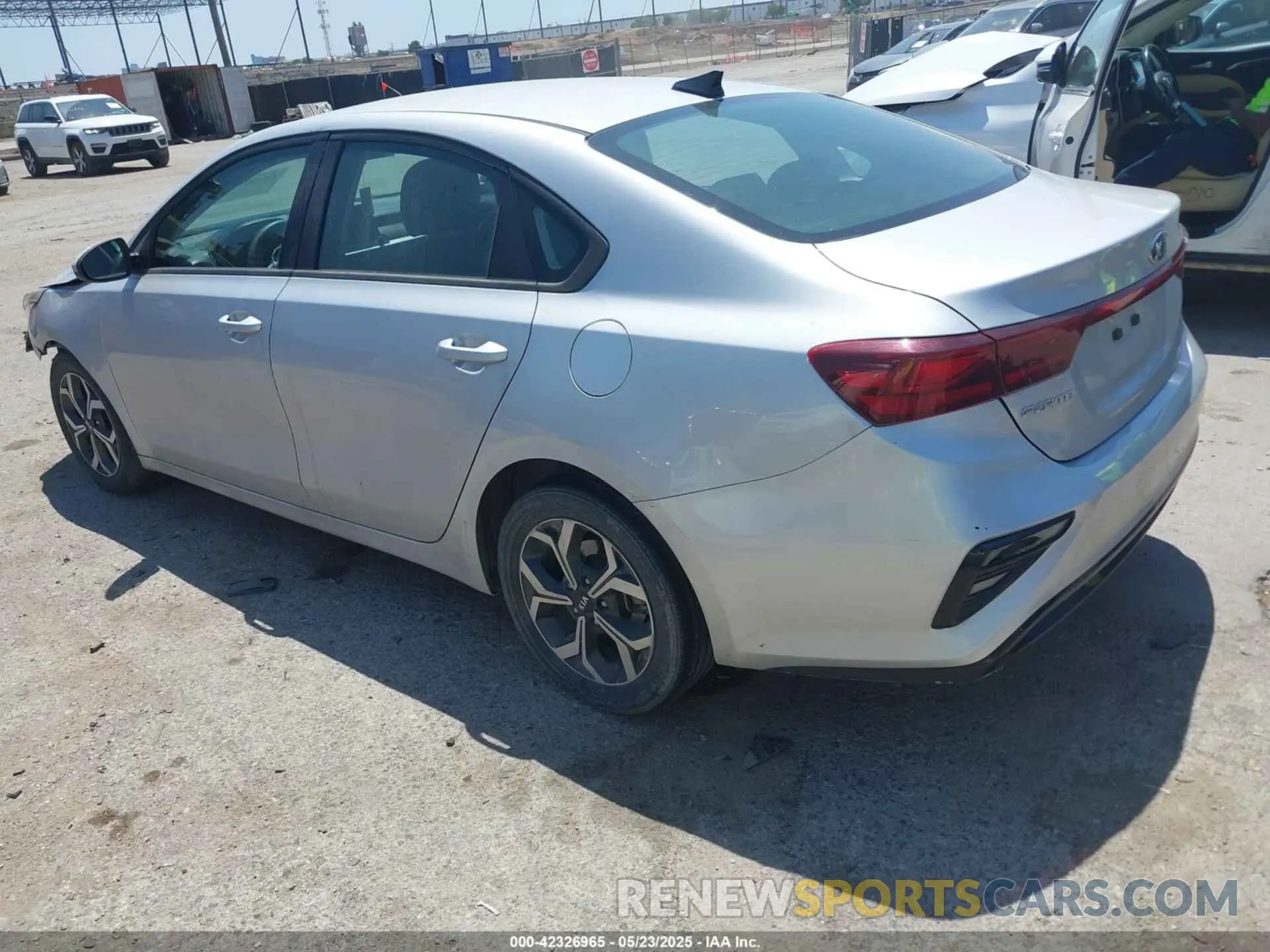 3 Photograph of a damaged car 3KPF24AD2ME383398 KIA FORTE 2021