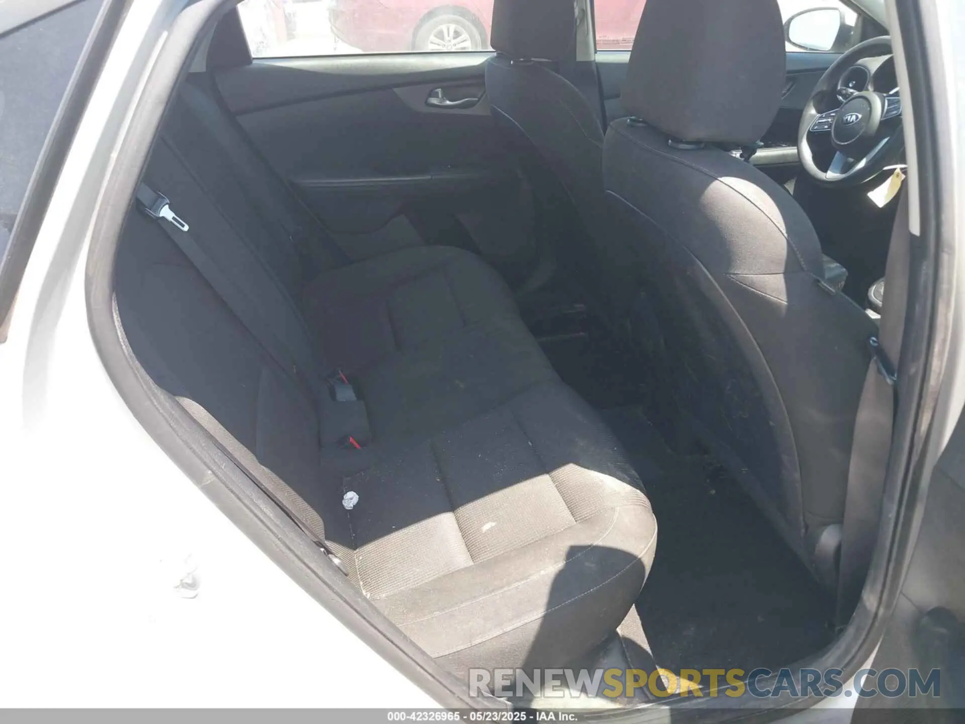 8 Photograph of a damaged car 3KPF24AD2ME383398 KIA FORTE 2021
