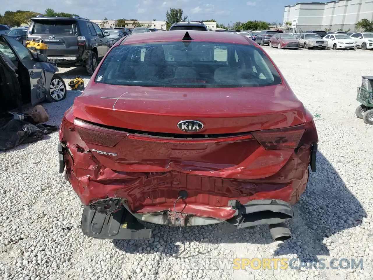 6 Фотография поврежденного автомобиля 3KPF24AD2ME383594 KIA FORTE 2021
