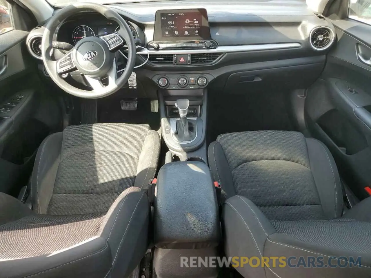 8 Фотография поврежденного автомобиля 3KPF24AD2ME383594 KIA FORTE 2021