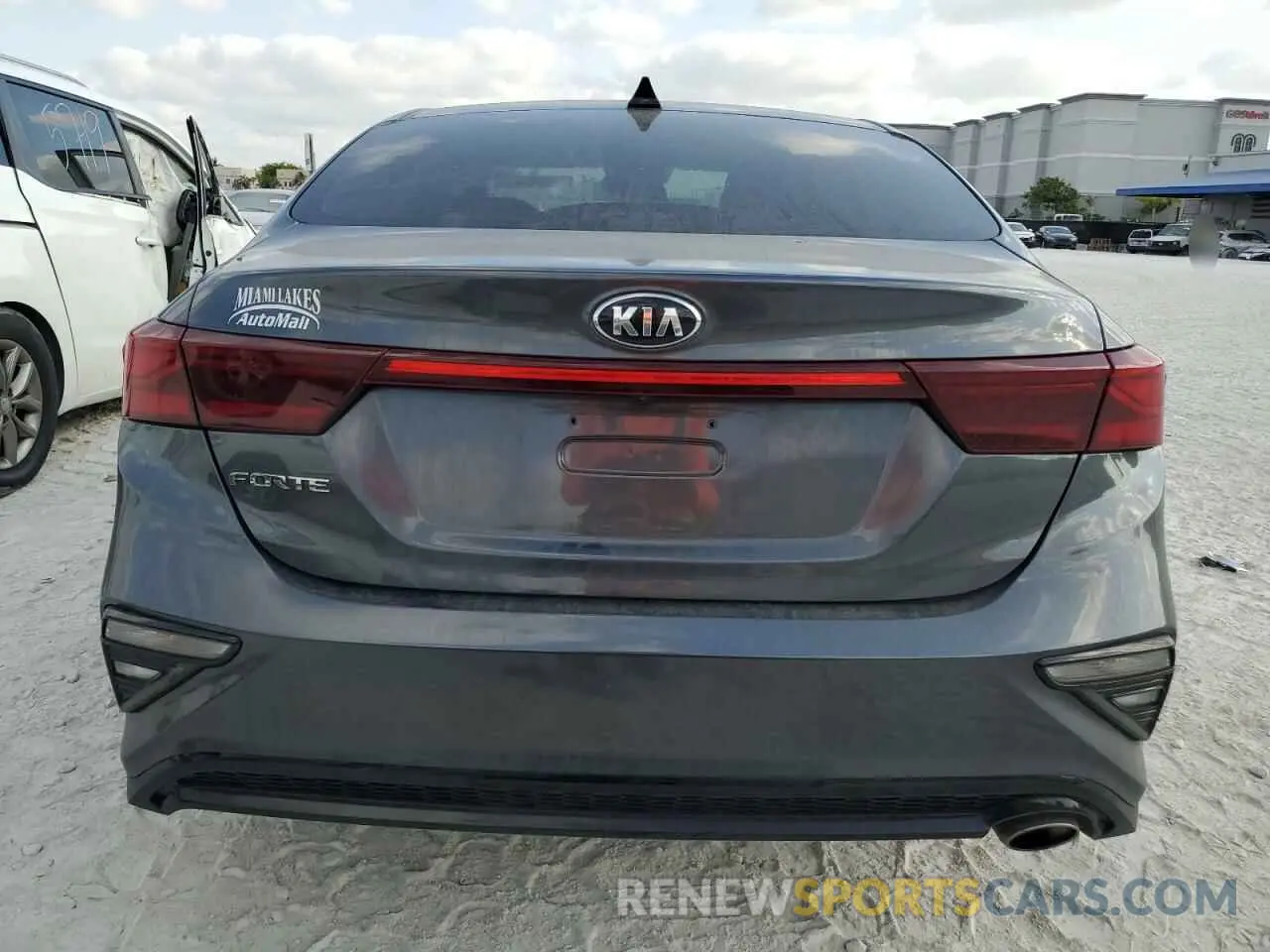 6 Фотография поврежденного автомобиля 3KPF24AD2ME395518 KIA FORTE 2021
