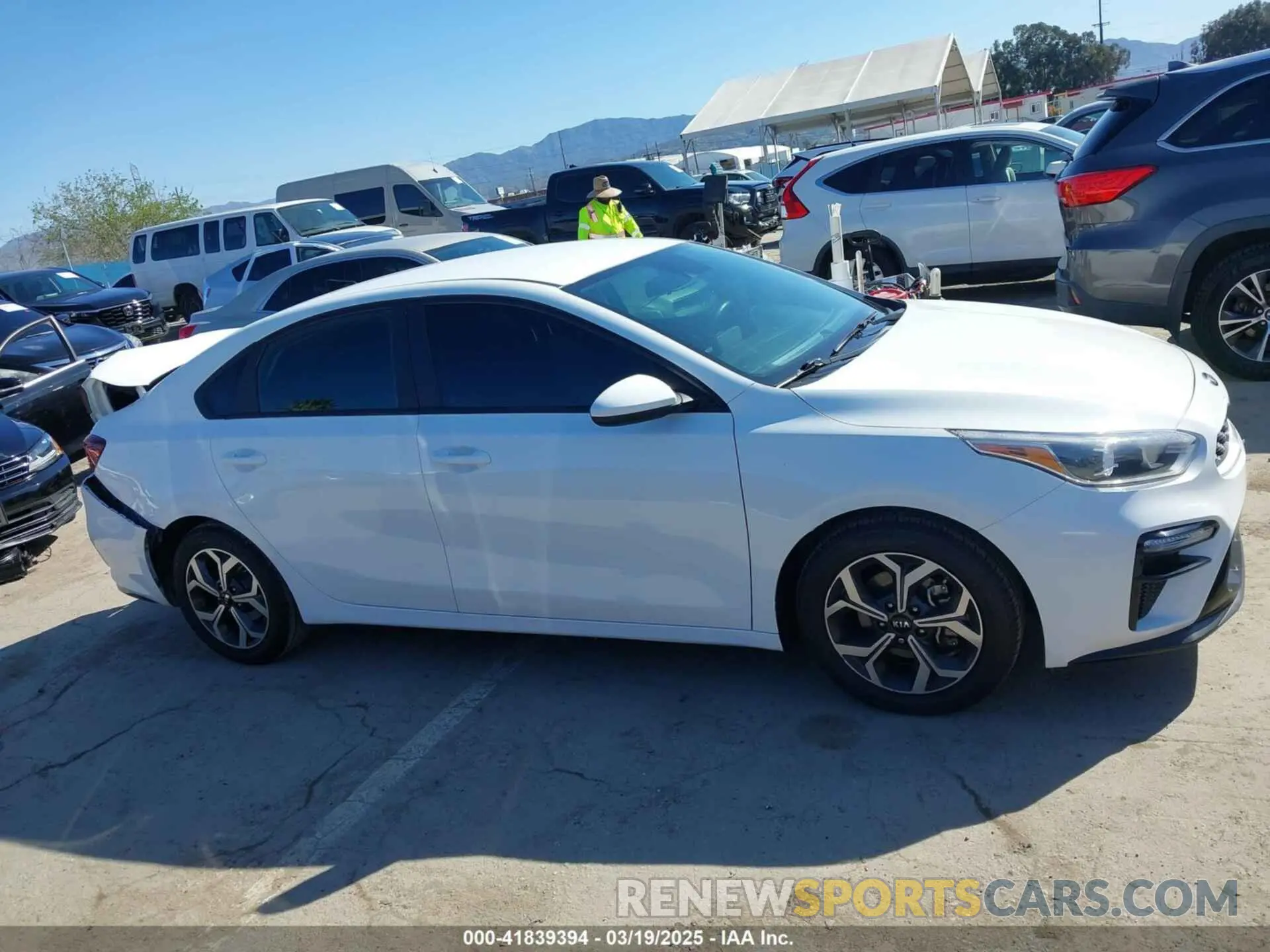 13 Photograph of a damaged car 3KPF24AD3ME283990 KIA FORTE 2021