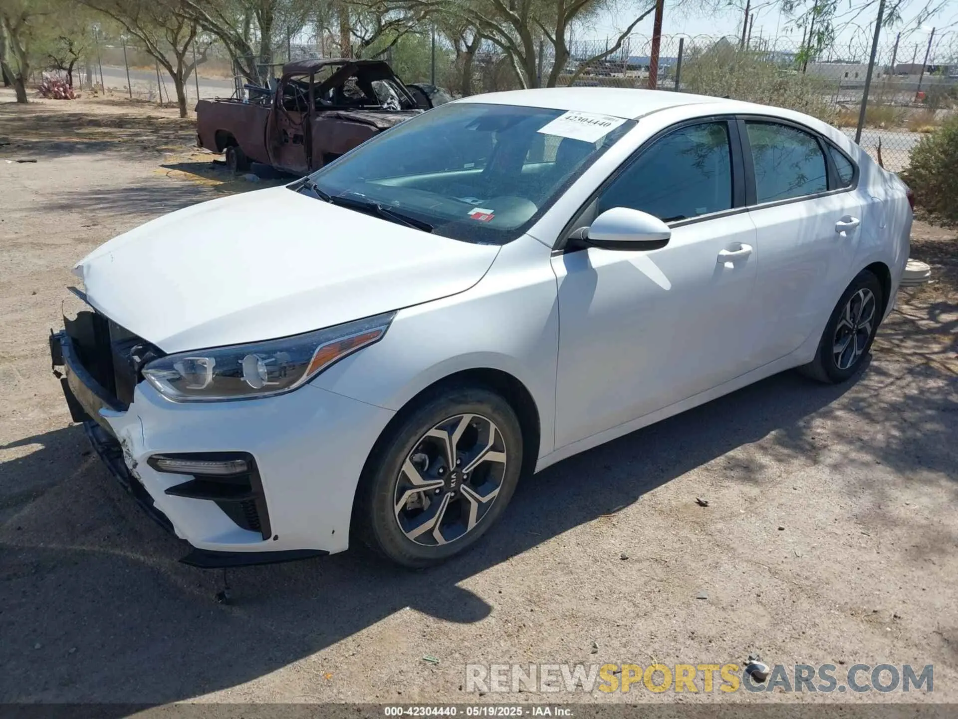 2 Photograph of a damaged car 3KPF24AD3ME305423 KIA FORTE 2021