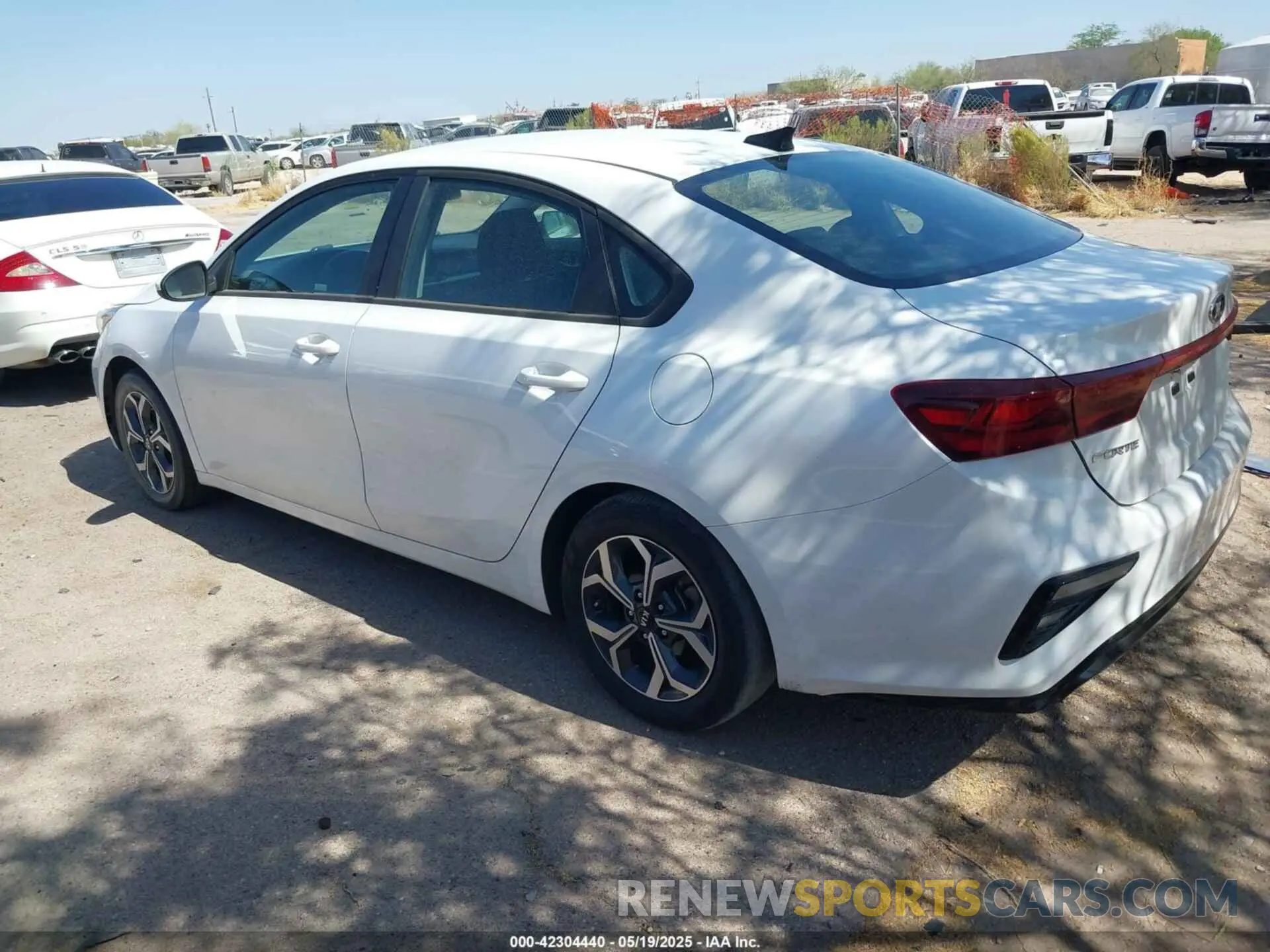 3 Photograph of a damaged car 3KPF24AD3ME305423 KIA FORTE 2021