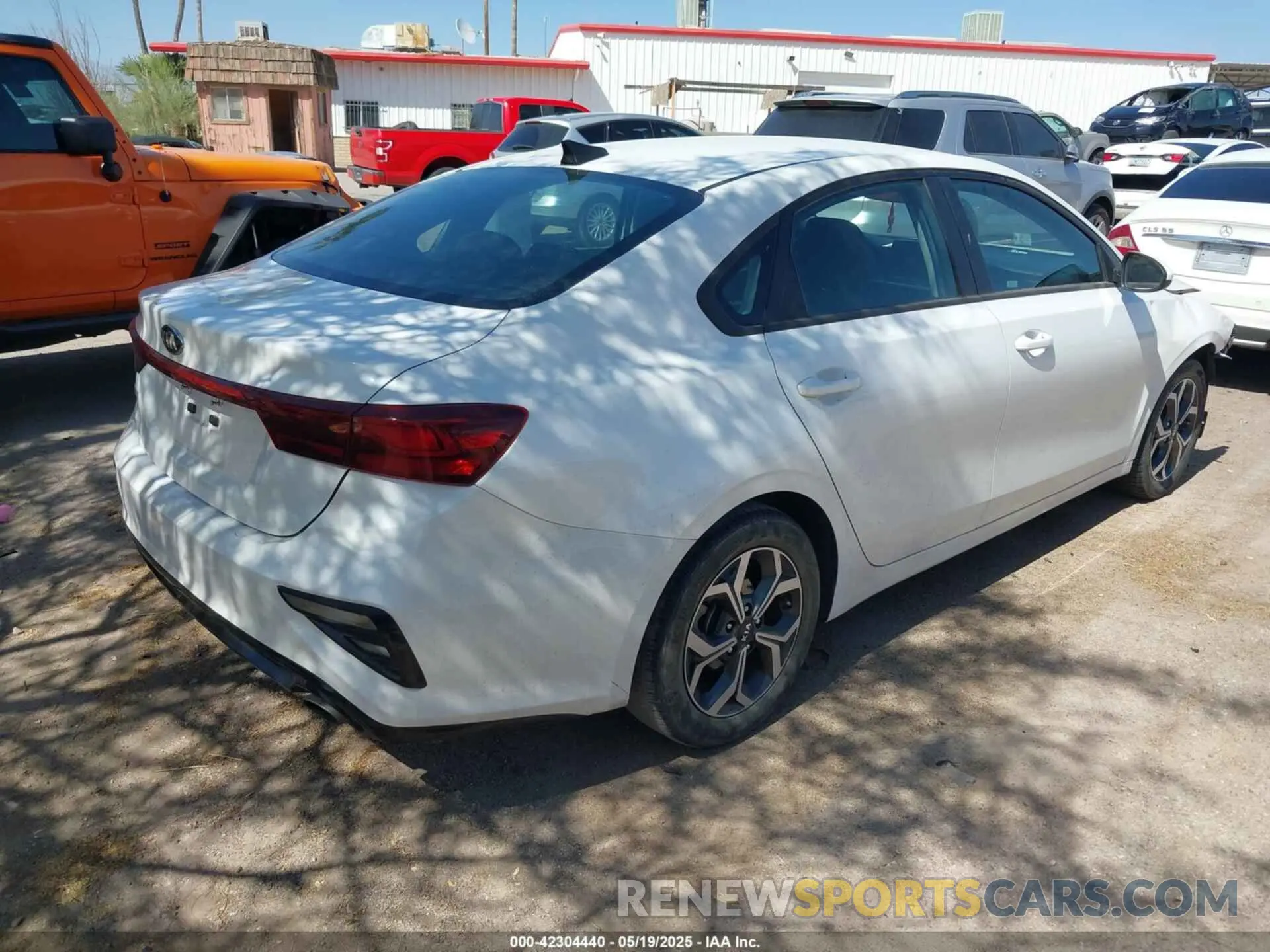 4 Photograph of a damaged car 3KPF24AD3ME305423 KIA FORTE 2021