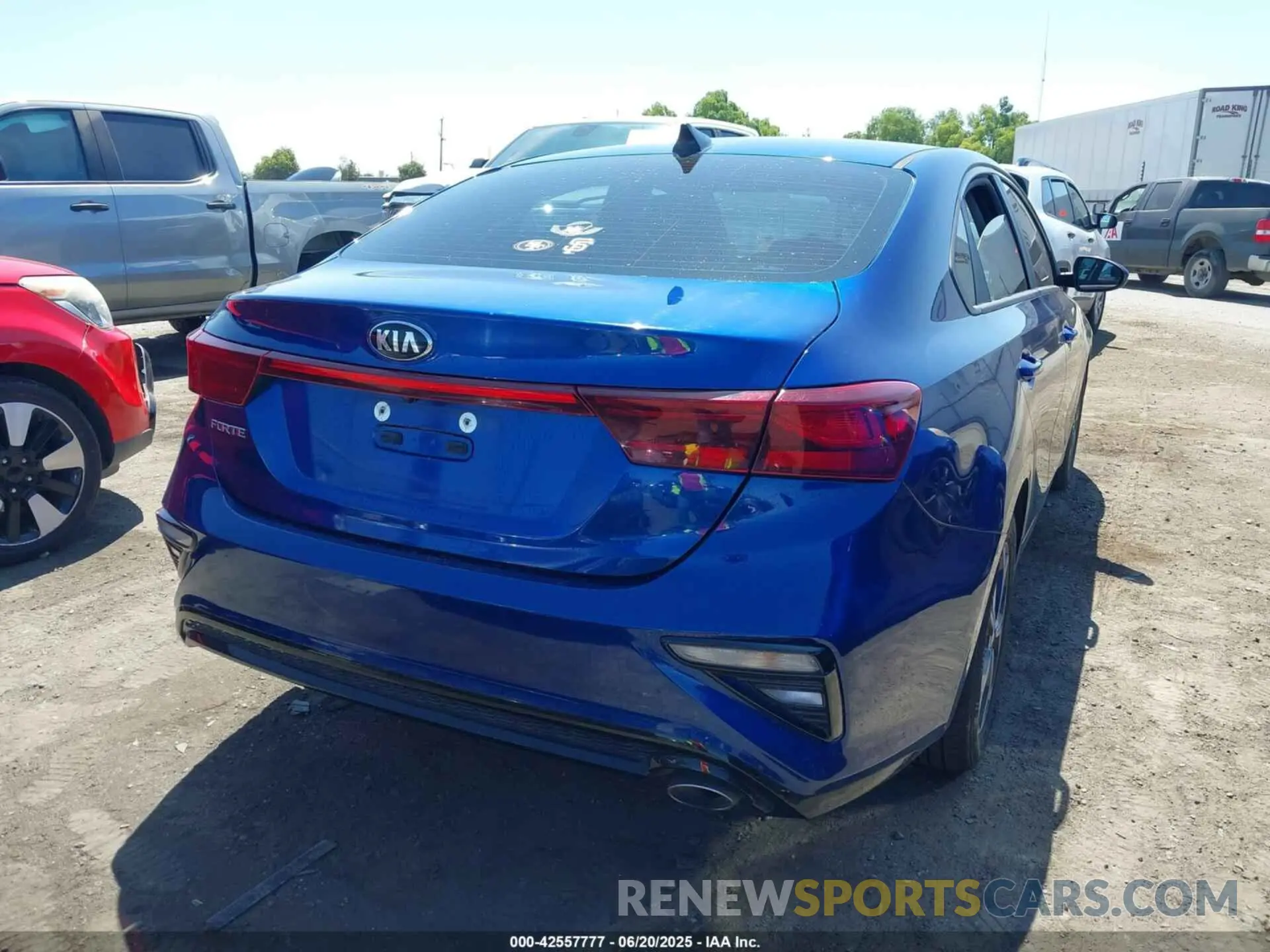 4 Photograph of a damaged car 3KPF24AD3ME309018 KIA FORTE 2021