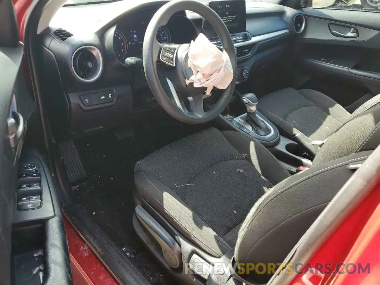 8 Photograph of a damaged car 3KPF24AD3ME316096 KIA FORTE 2021