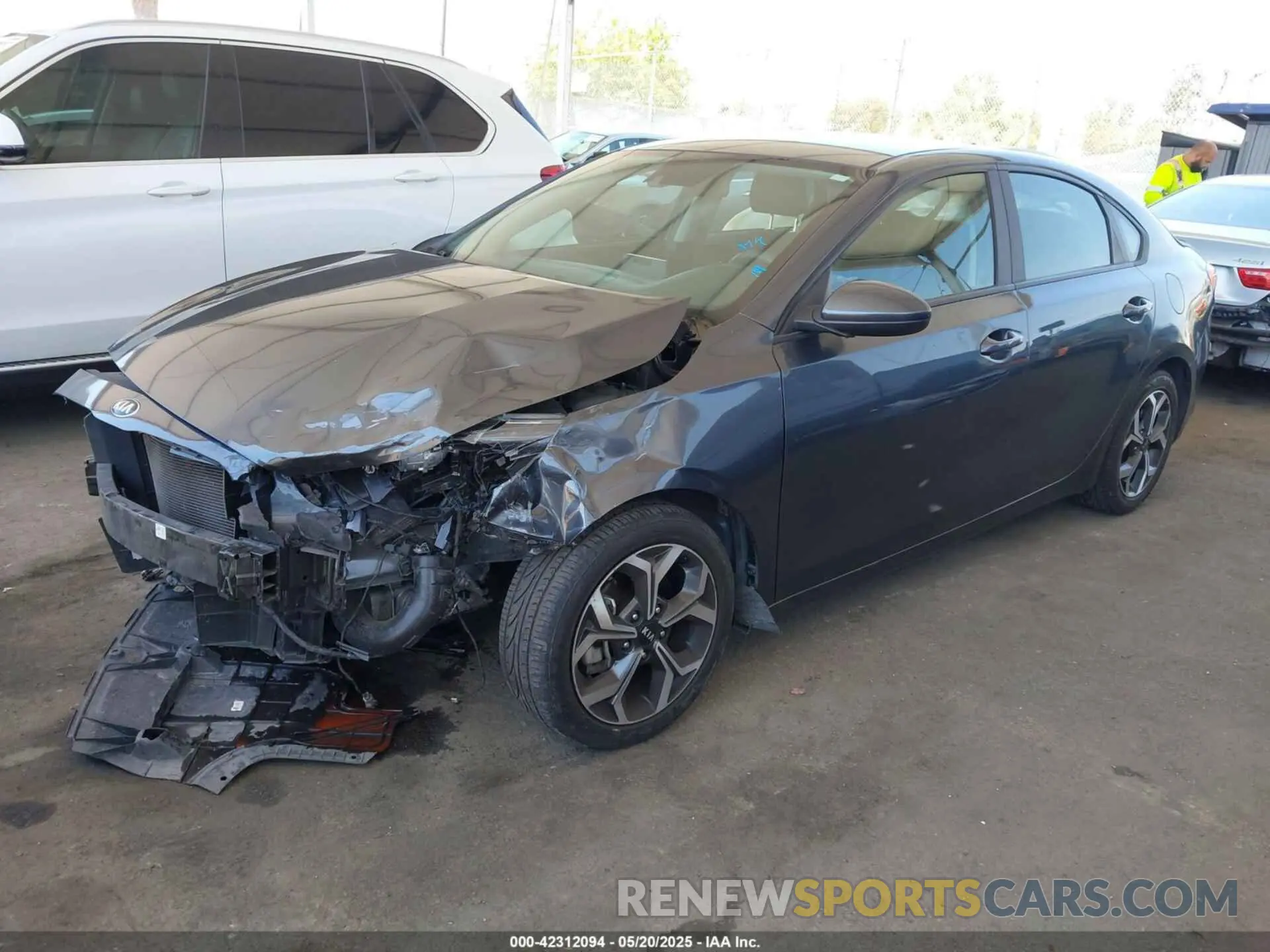 2 Фотография поврежденного автомобиля 3KPF24AD3ME316518 KIA FORTE 2021