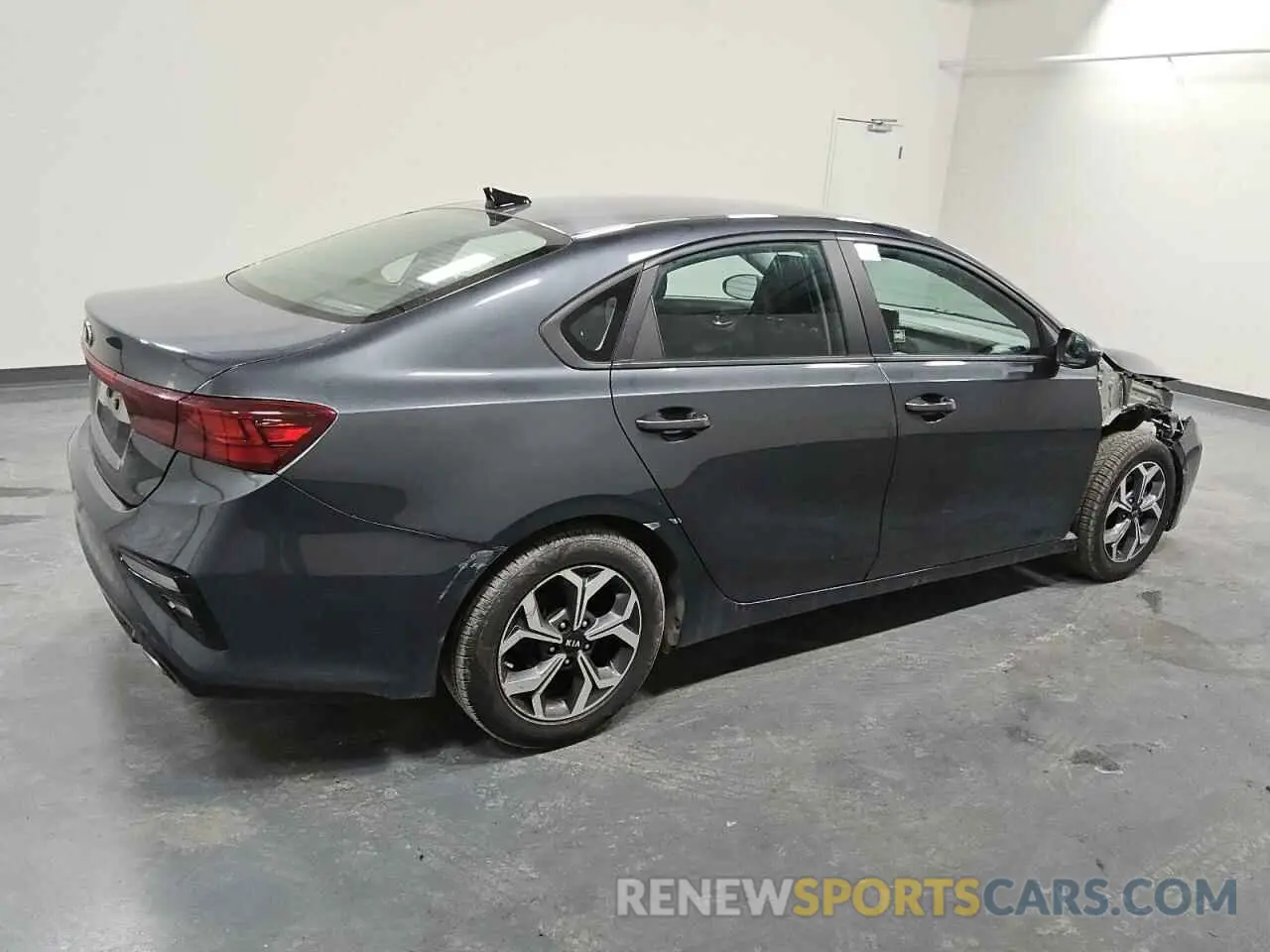 3 Фотография поврежденного автомобиля 3KPF24AD3ME352869 KIA FORTE 2021