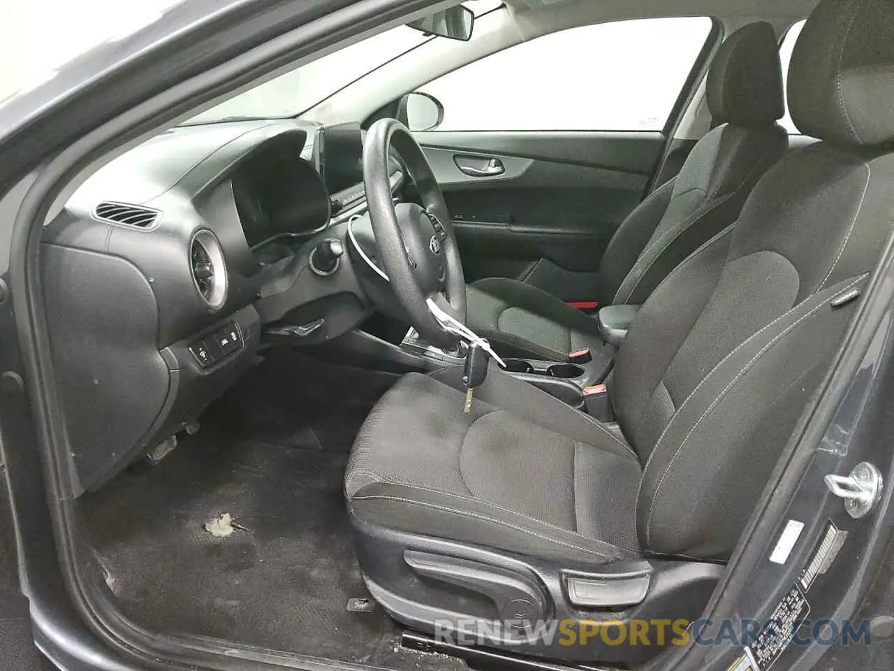 7 Фотография поврежденного автомобиля 3KPF24AD3ME352869 KIA FORTE 2021