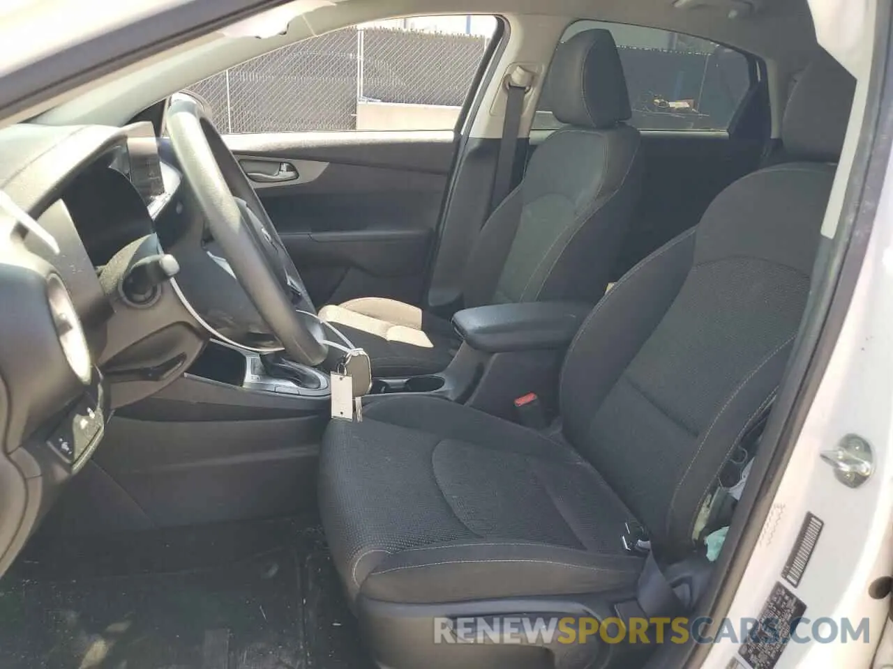7 Photograph of a damaged car 3KPF24AD3ME358977 KIA FORTE 2021