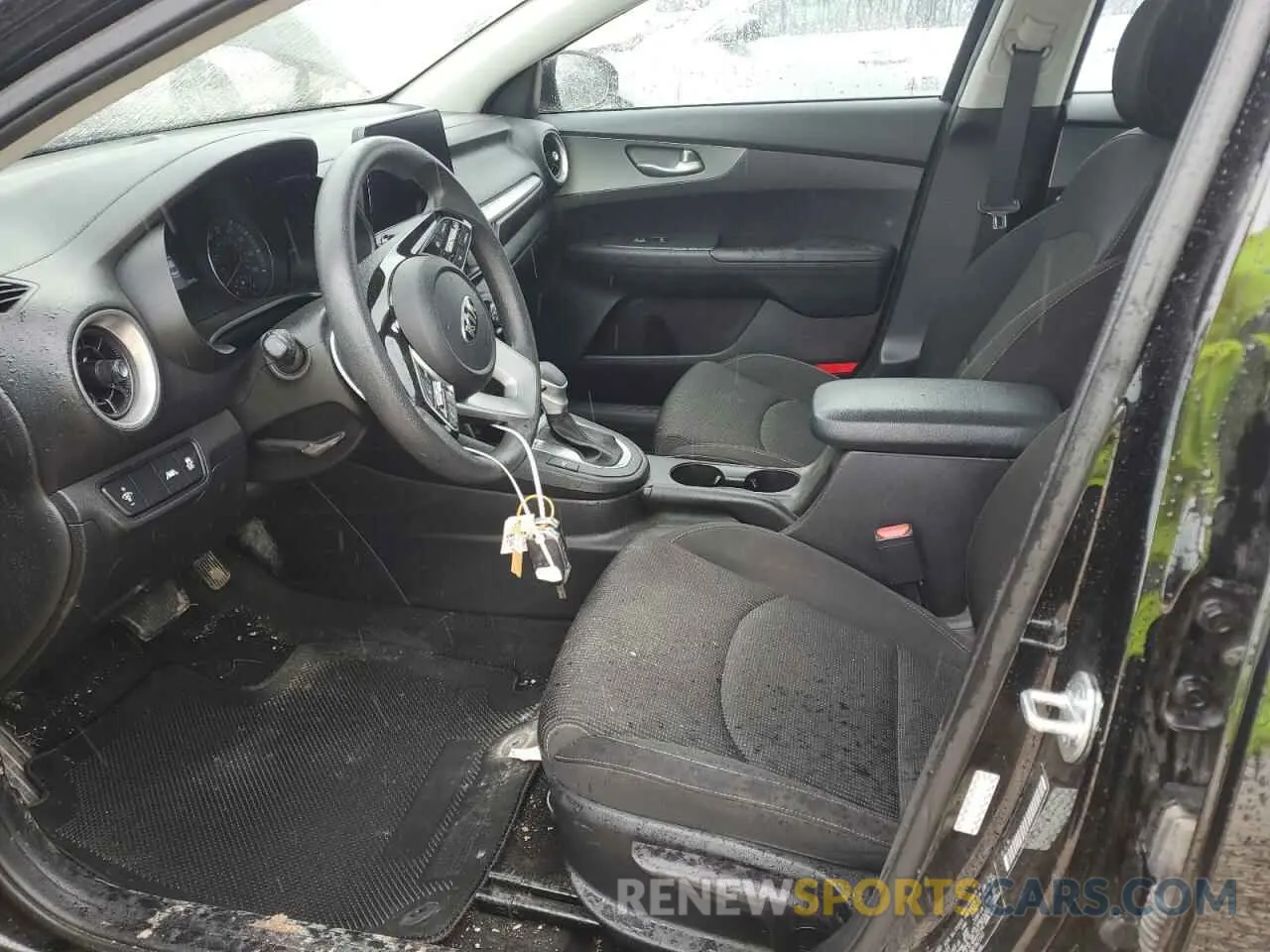 7 Фотография поврежденного автомобиля 3KPF24AD3ME362141 KIA FORTE 2021