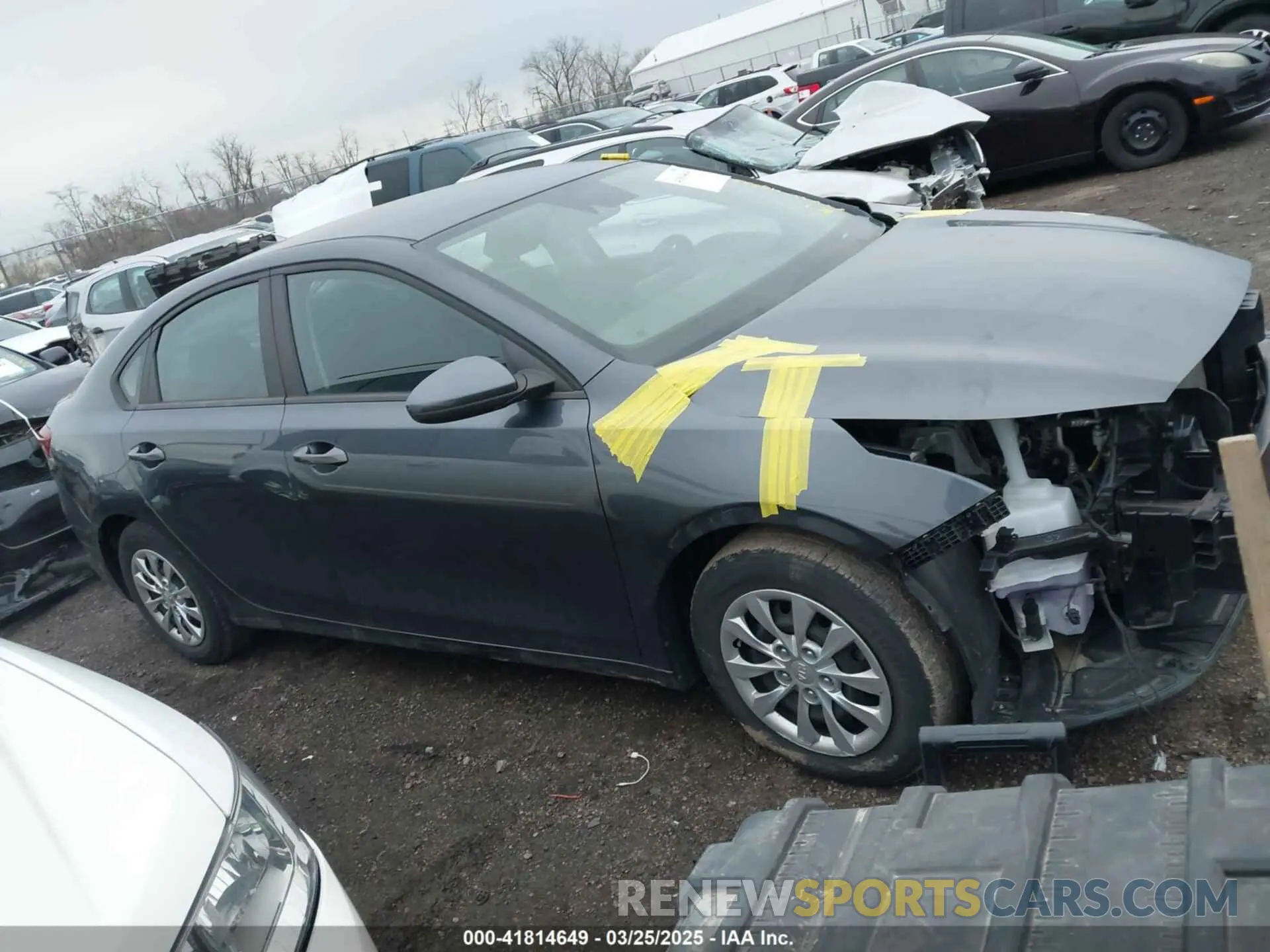 14 Photograph of a damaged car 3KPF24AD3ME369090 KIA FORTE 2021